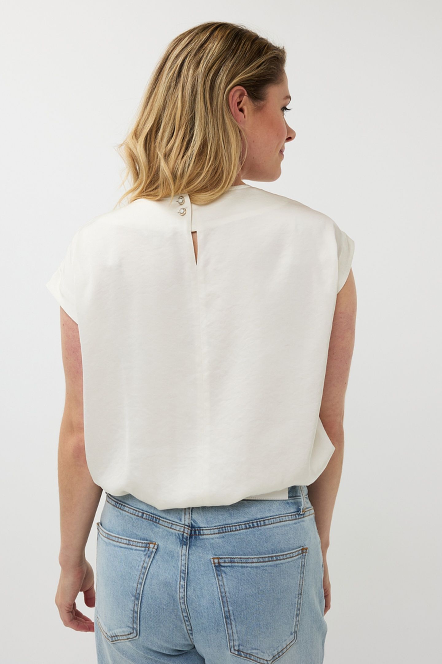 BLOUSE R-NECK SATIN LOOK OFF WHITE 4