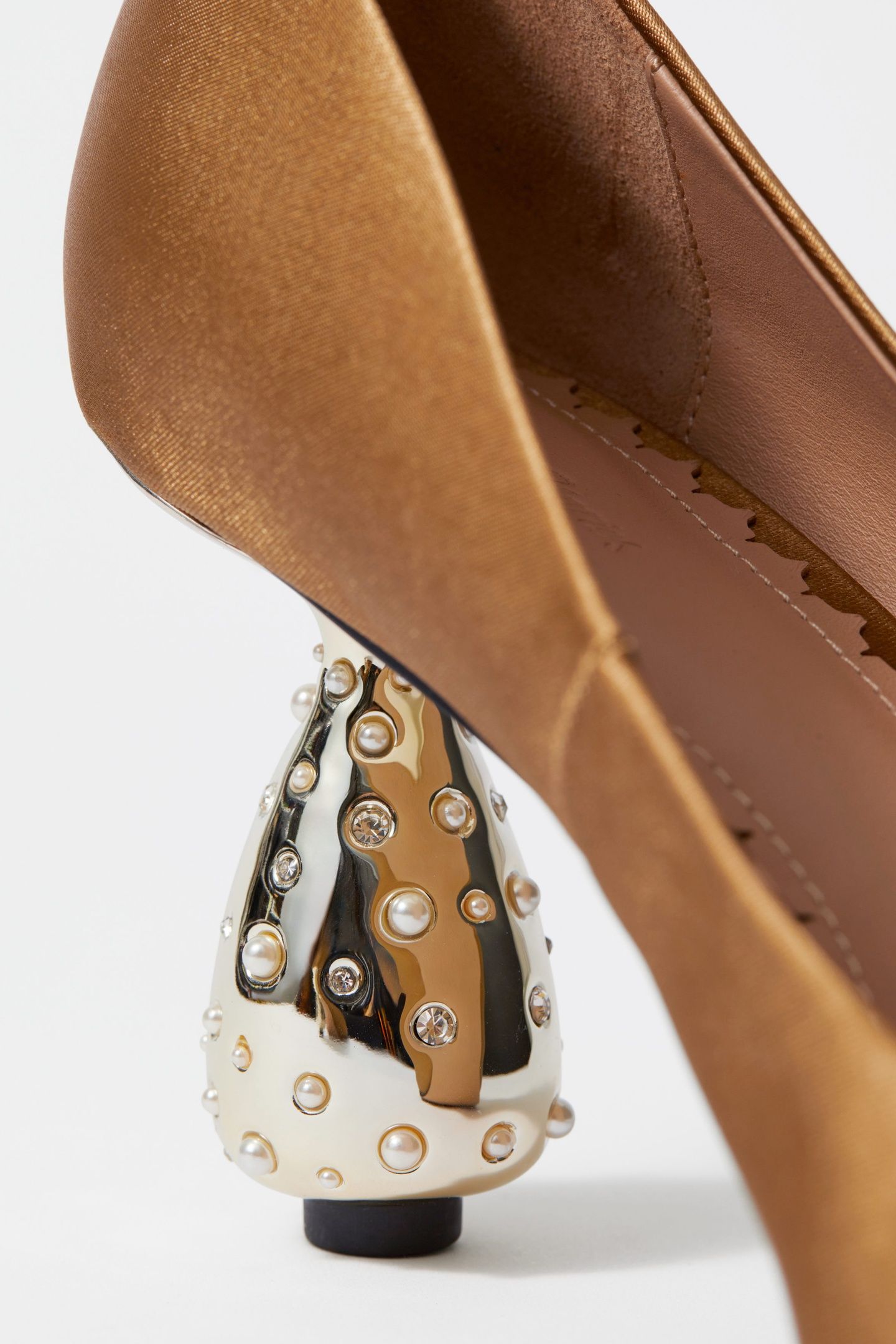 ALEENA PUMP GOLD 4