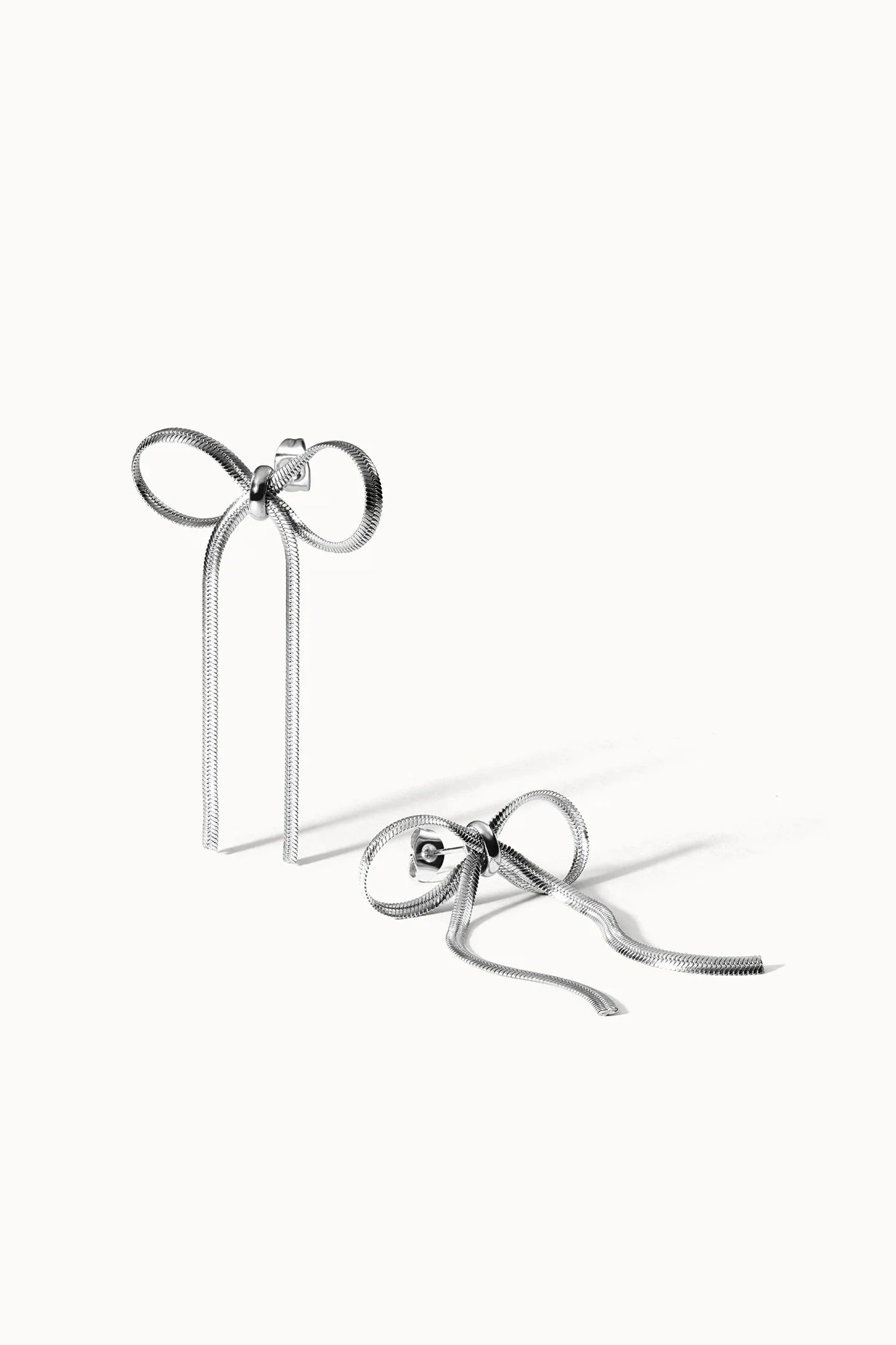 BOW OHRRINGE SILVER 2