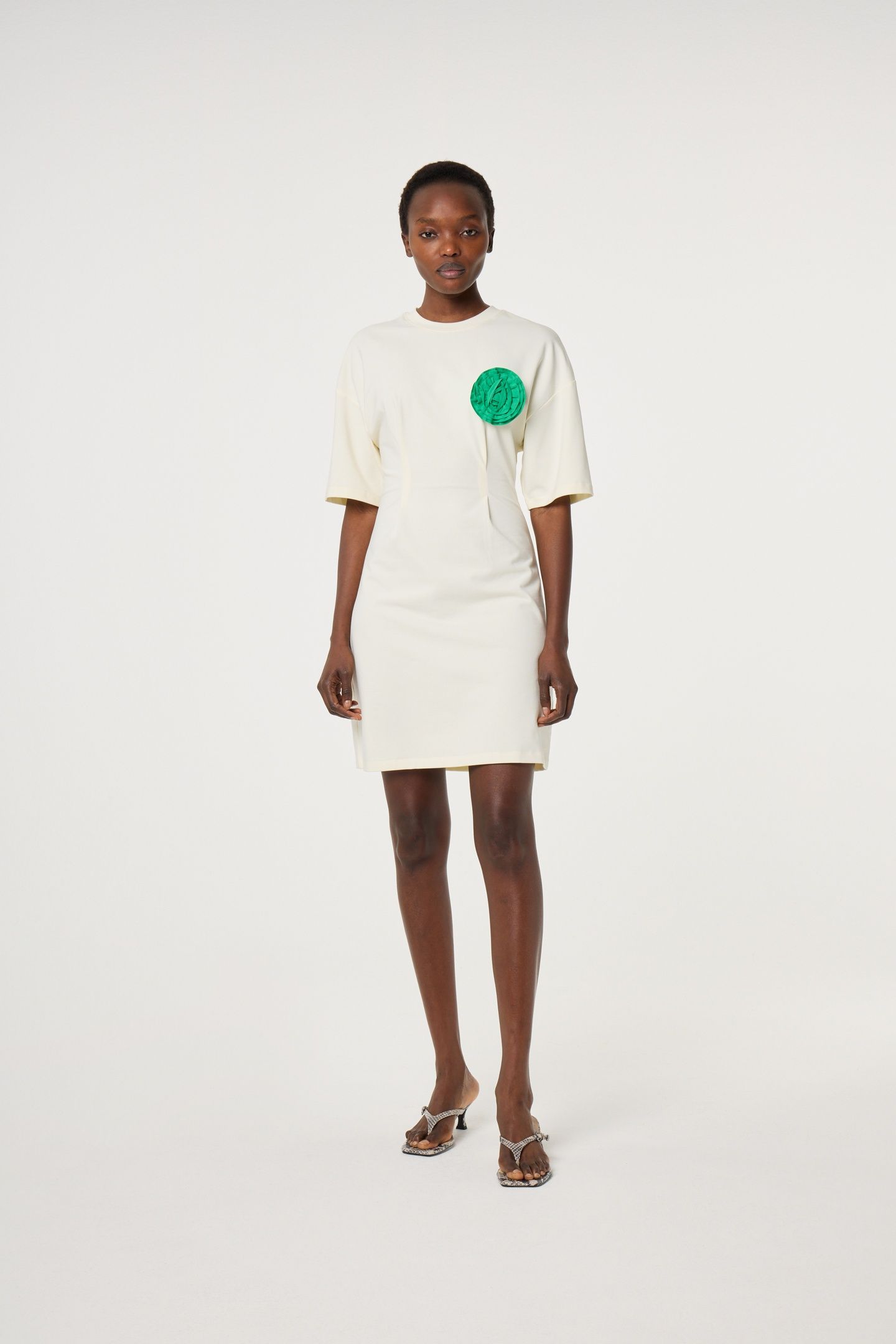 ASTAN DRESS COSY WHITE 2