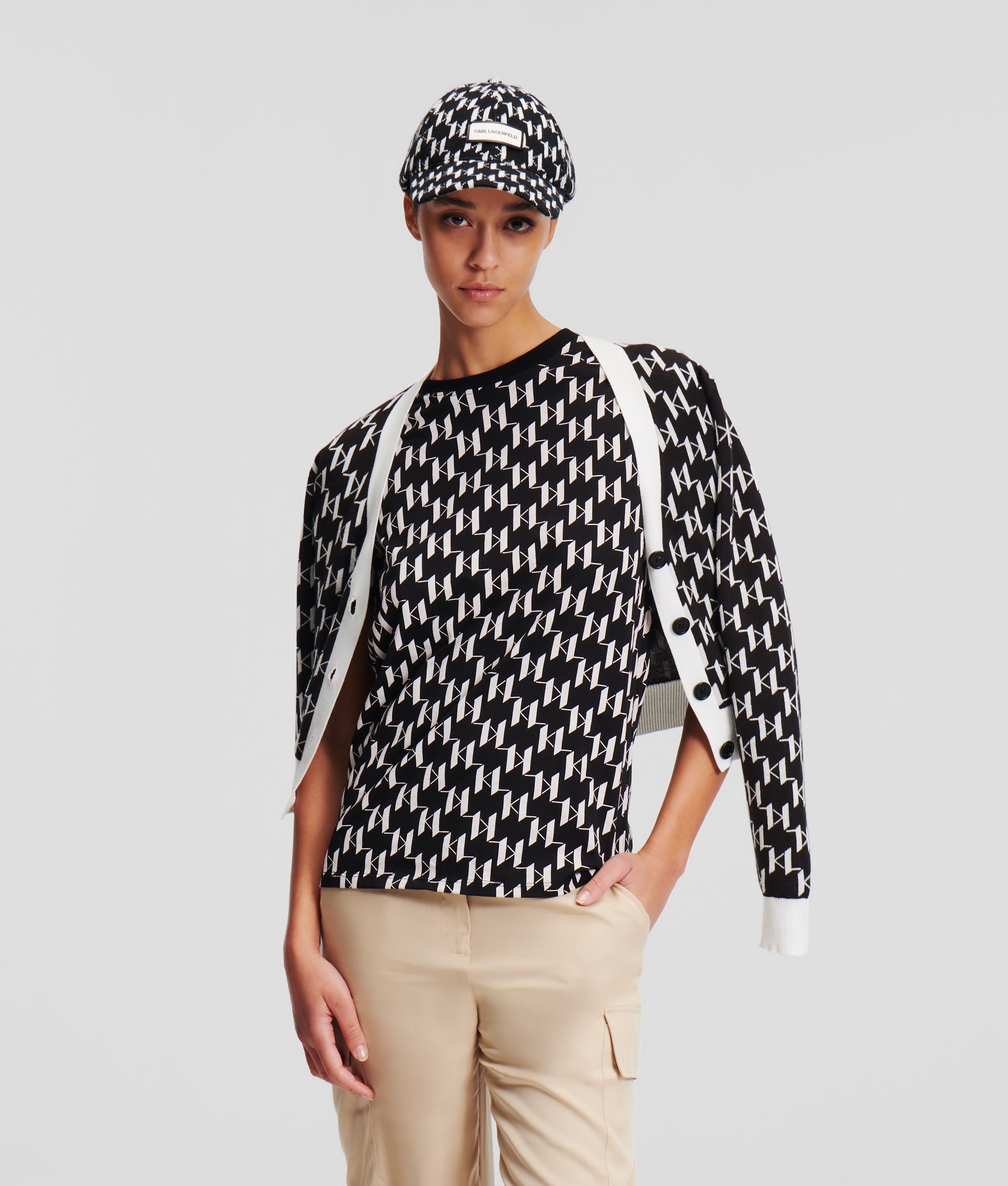 KL MONOGRAM SHORT CARDIGAN KL MONOGRAM BLACK/WHITE 1