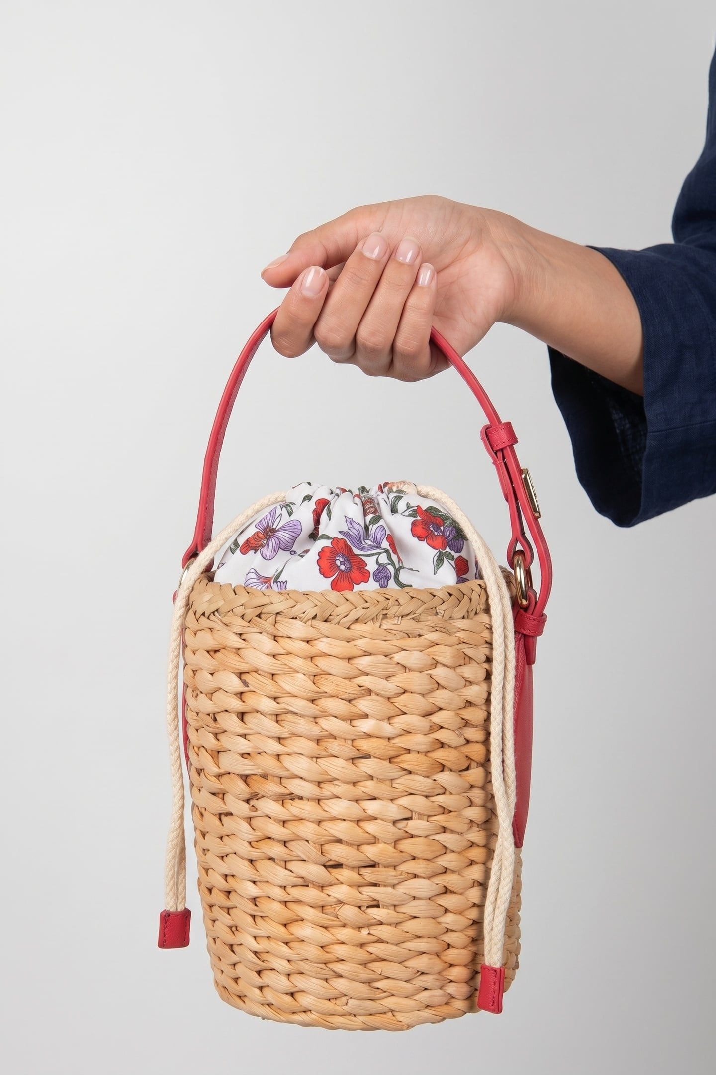 DANAE MINI ROUND BUCKET BAG FLAME RED 3