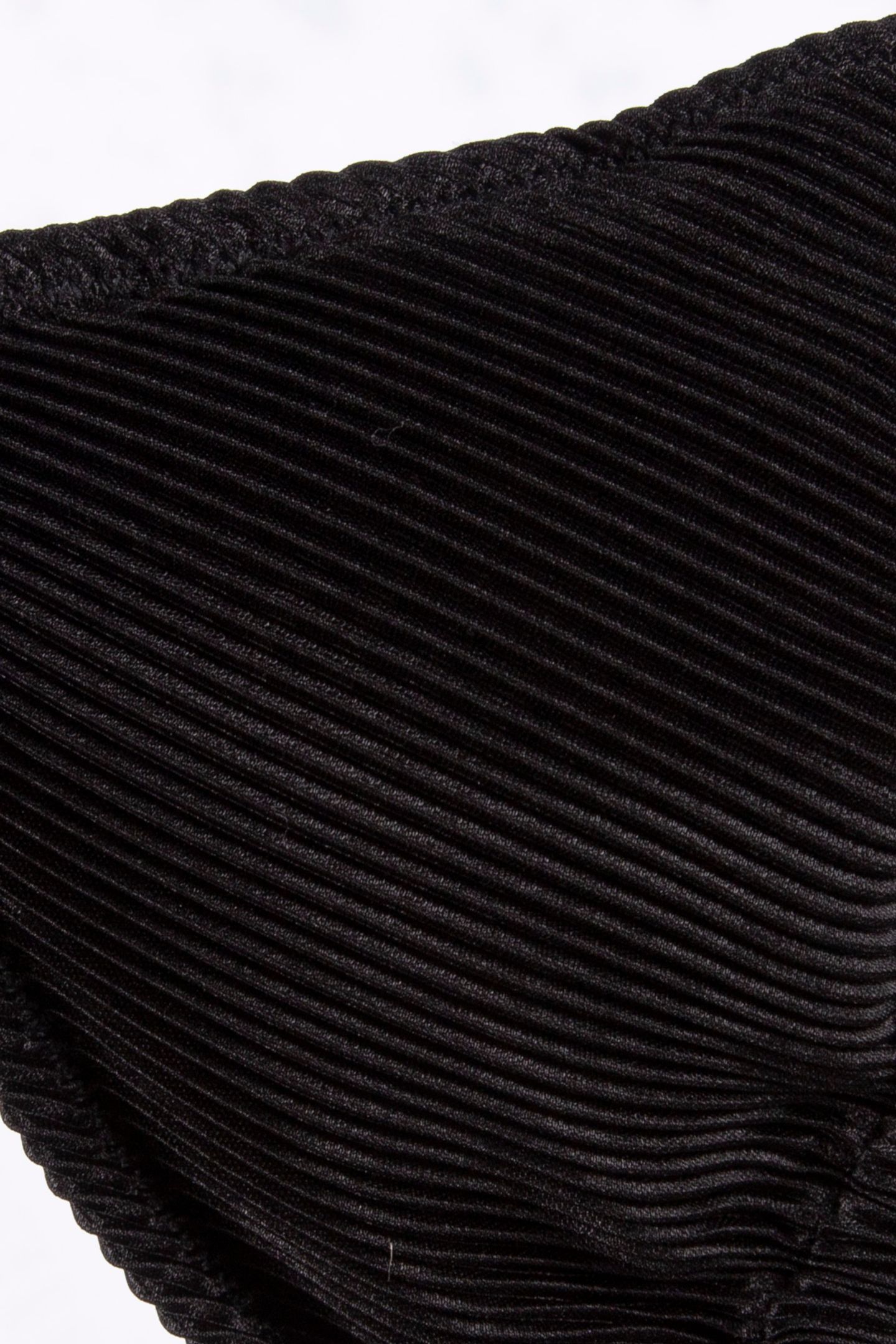 PEYTON TRIANGLE TOP BLACK 5