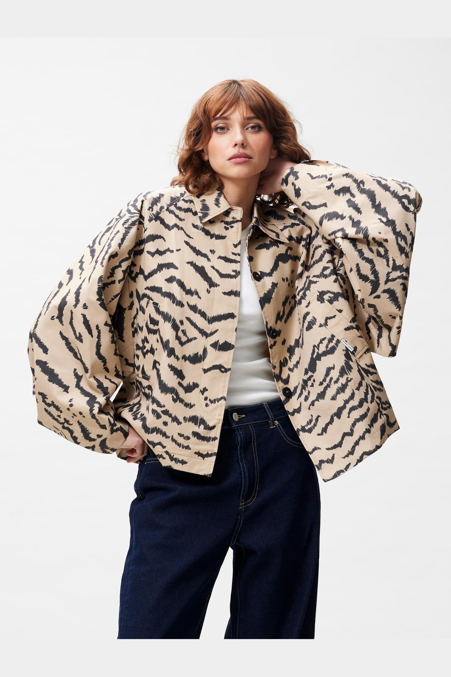 TIGER CAPE JACKET INCENSE 1