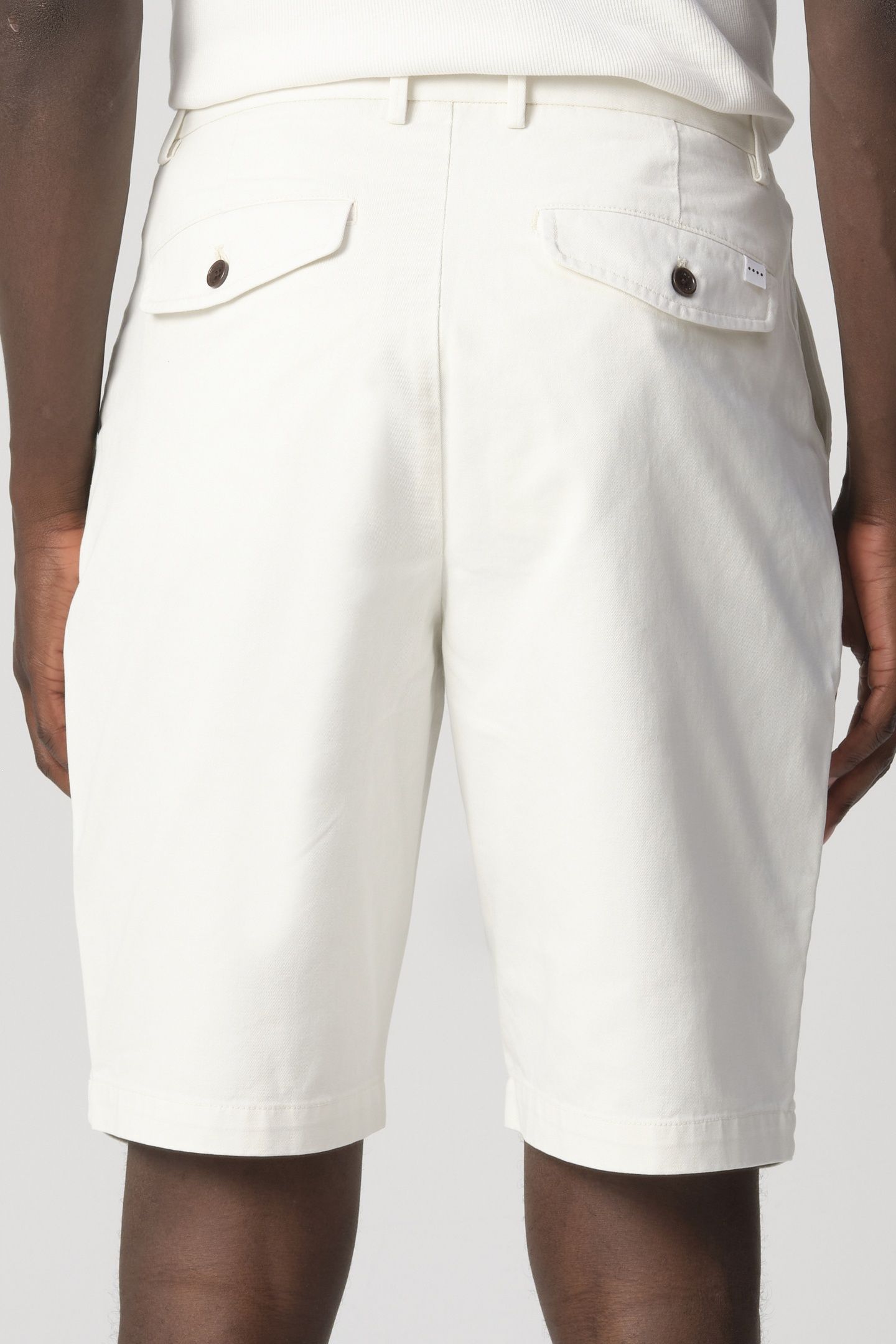 RAHEEL SHORT WHITE 2