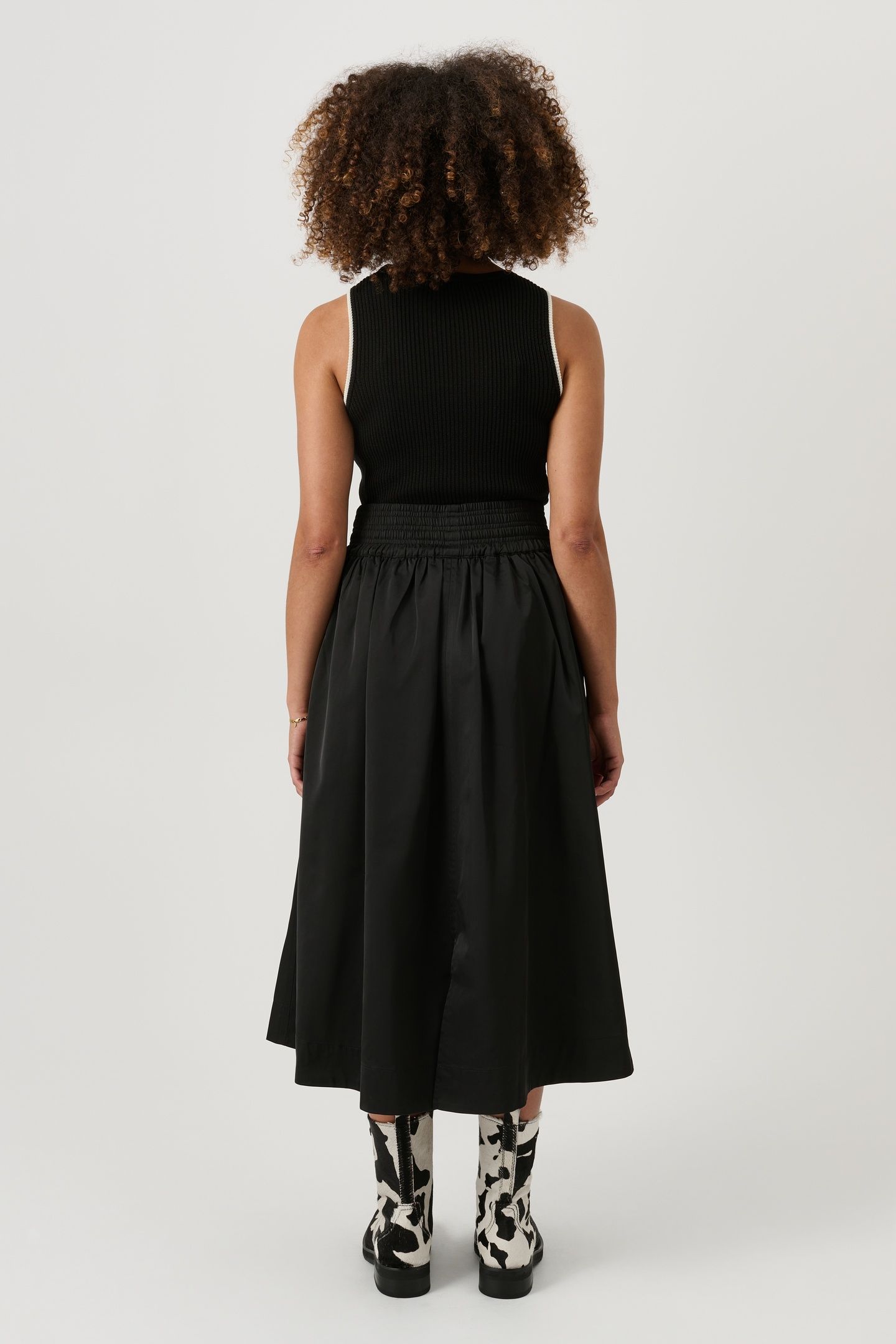 MEIR SKIRT BLACK 2