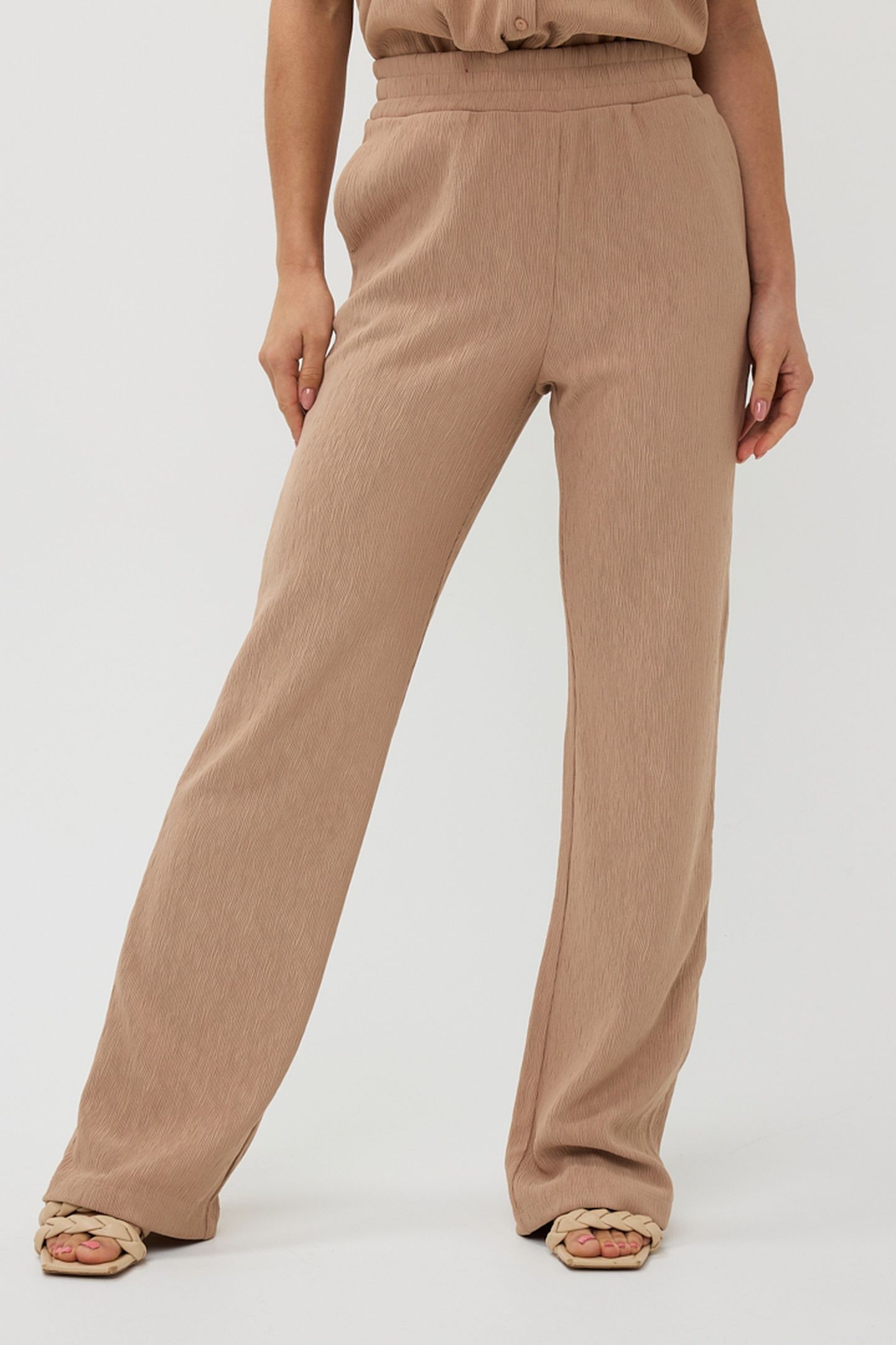 TROUSERS FANCY CRINKLE DARK SAND 1