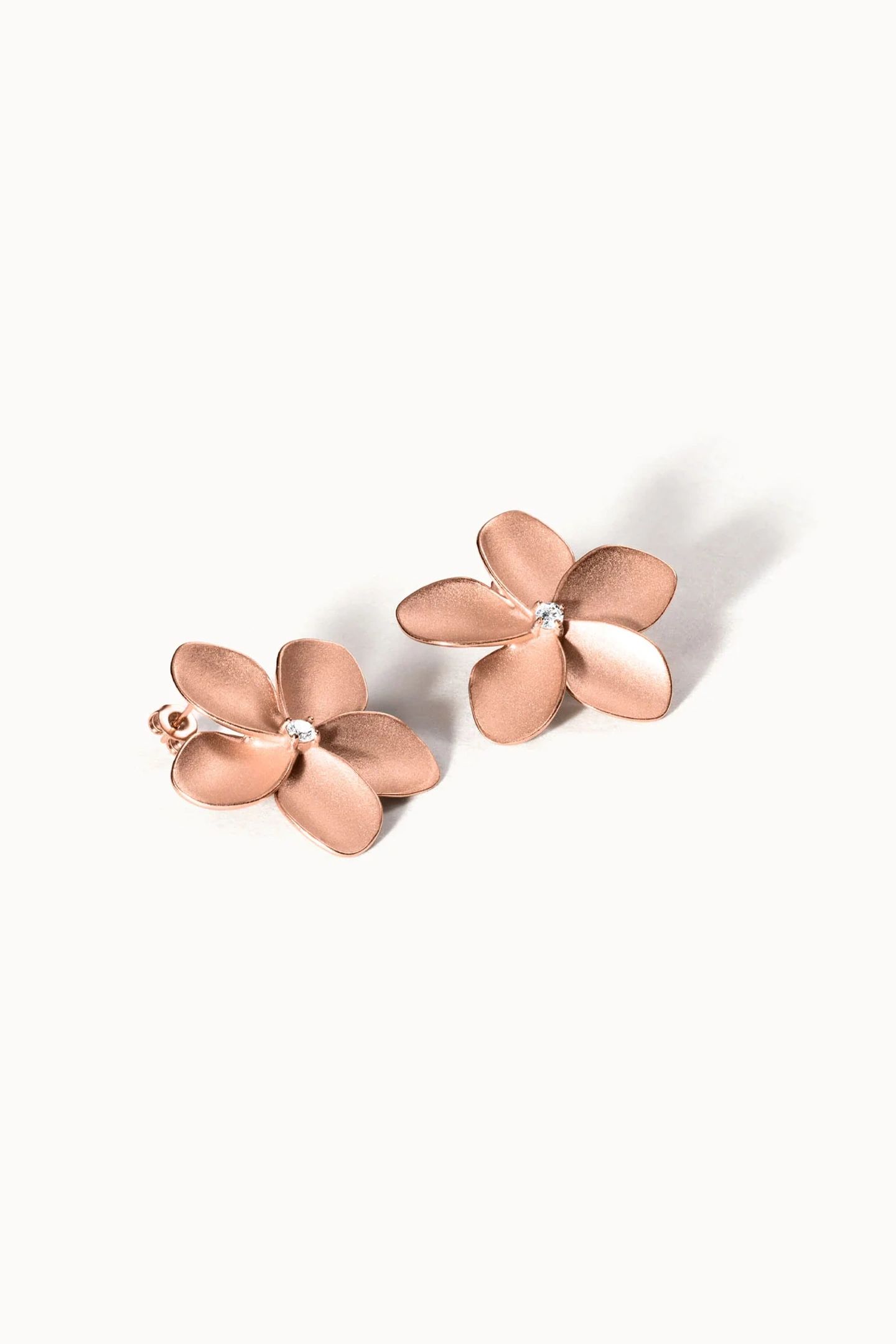 MAHINA CLUB EMPOWHER OHRRINGE ROSEGOLD 2