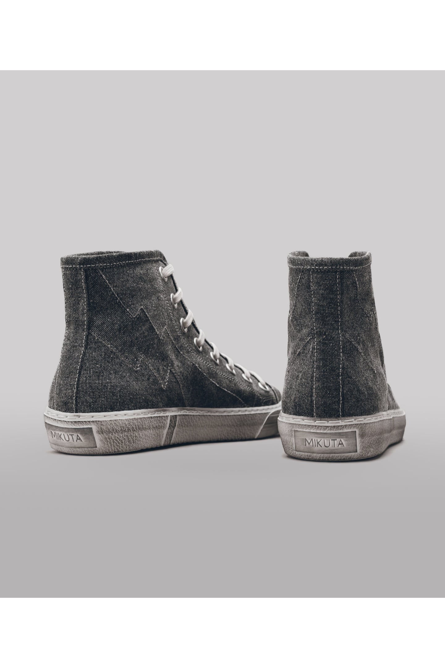 THE DARK CANVAS SNEAKERS 3