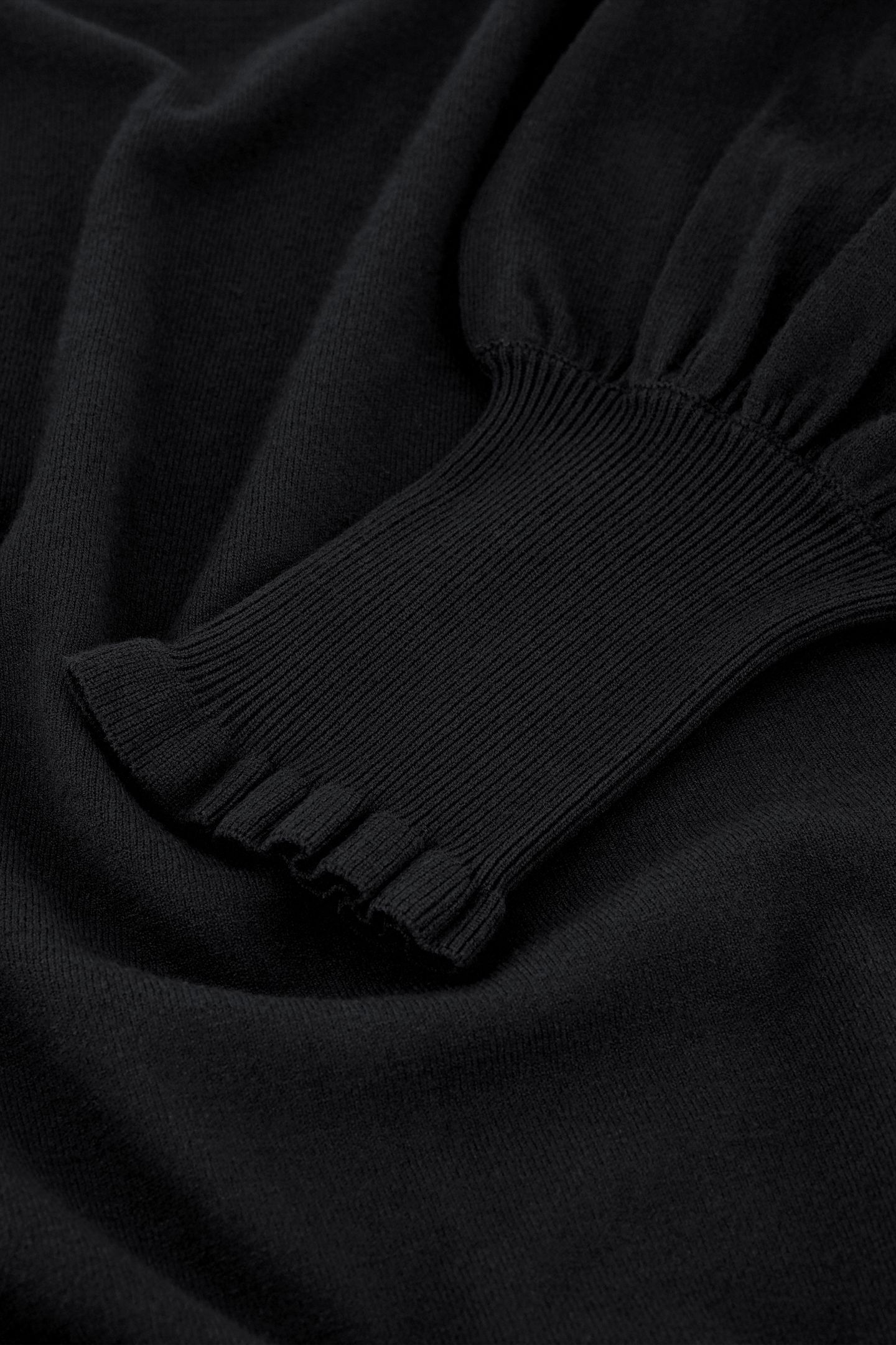MOLLY BALLOON PULLOVER BLACK 5