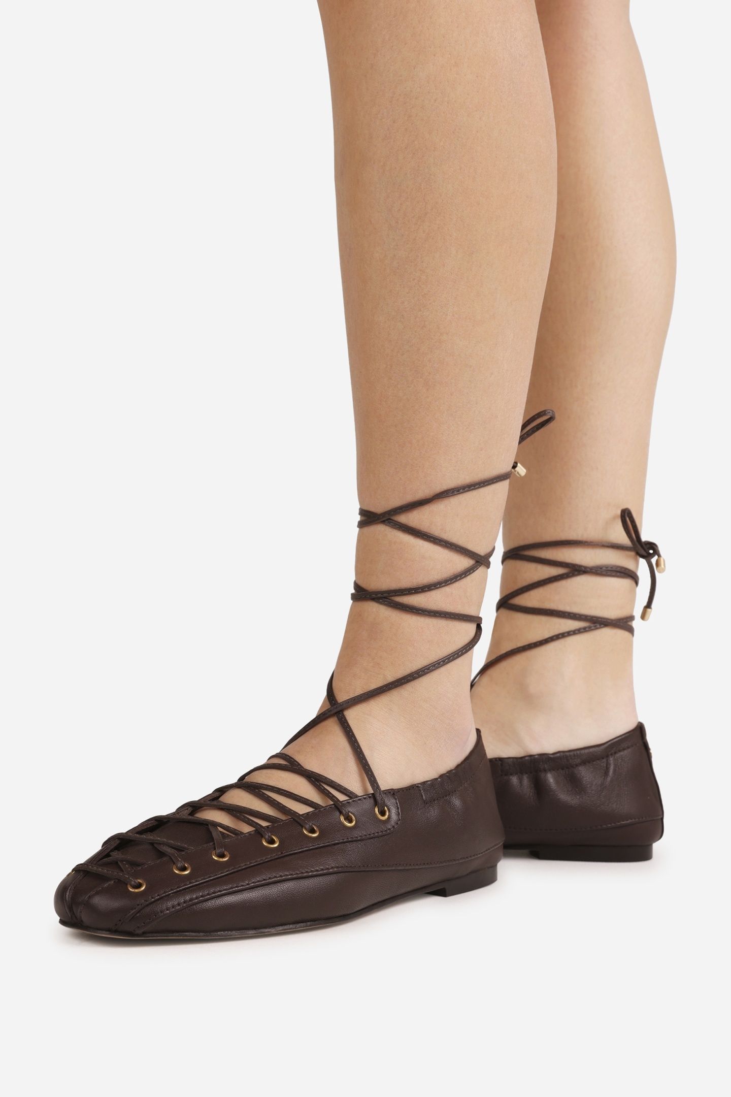 SER-AJAA LOW SHOE COFFEE BEAN 2