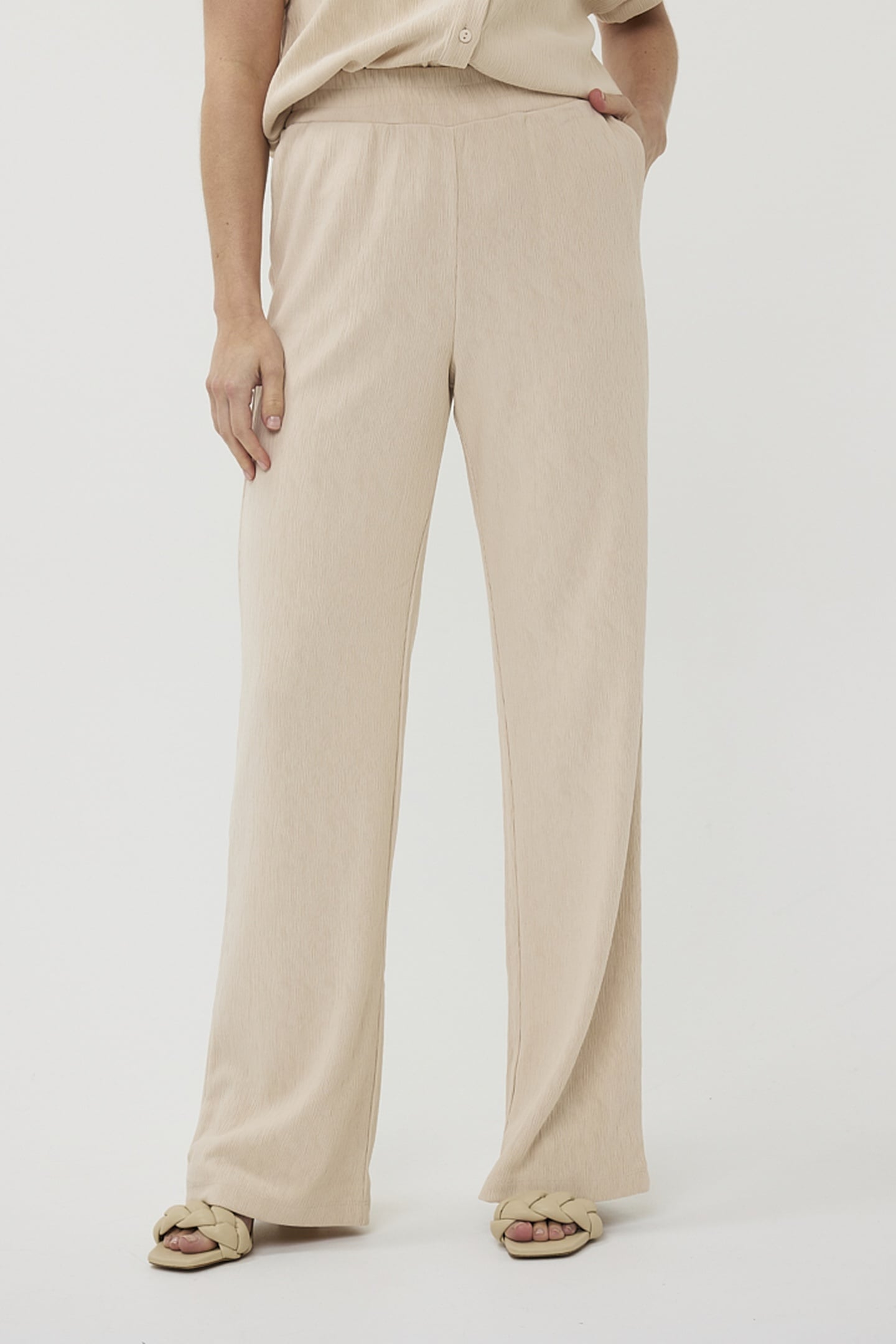 TROUSERS FANCY CRINKLE LIGHT SAND 1