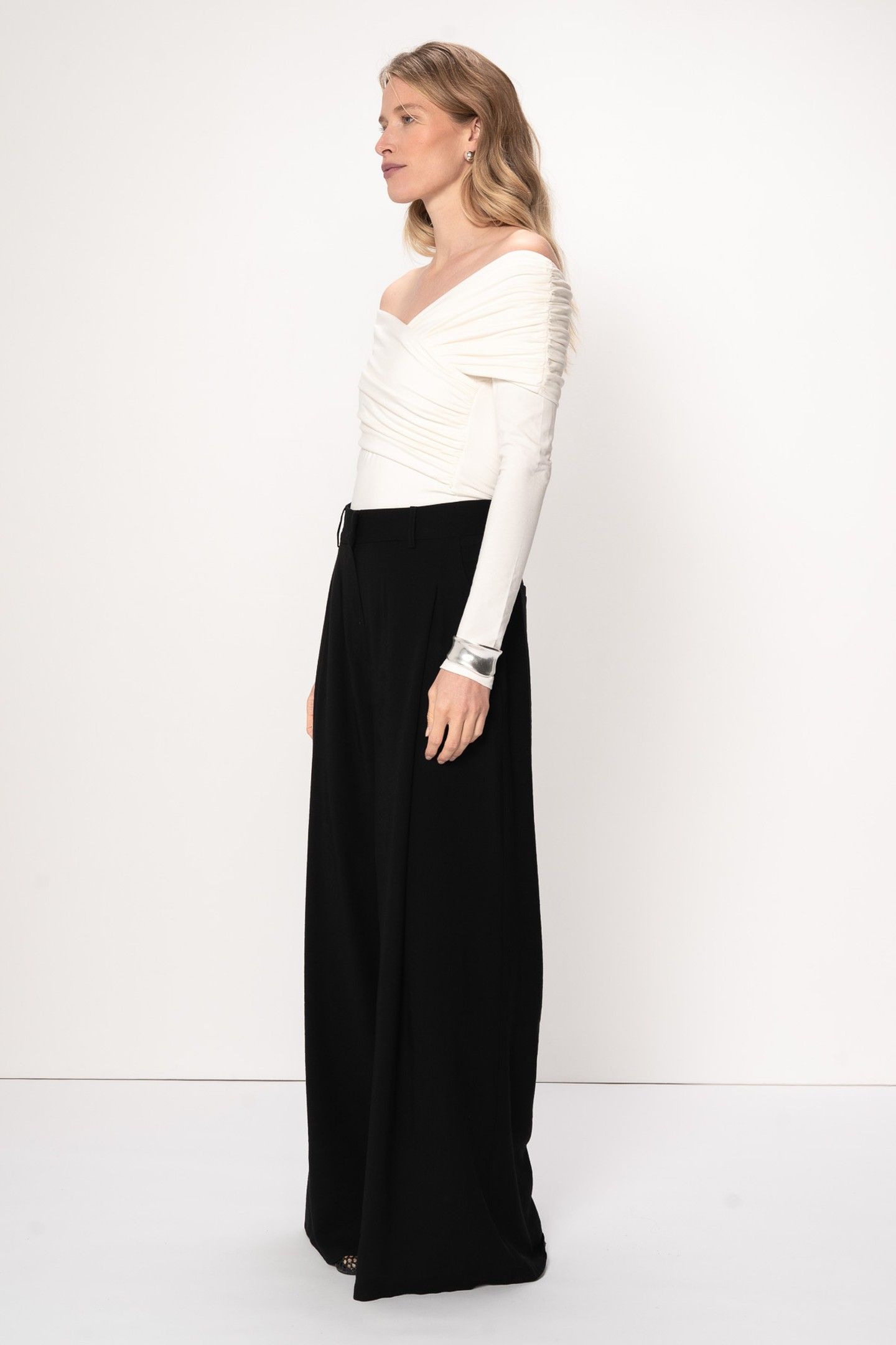 NYLA TROUSERS & DENIM BLACK 2