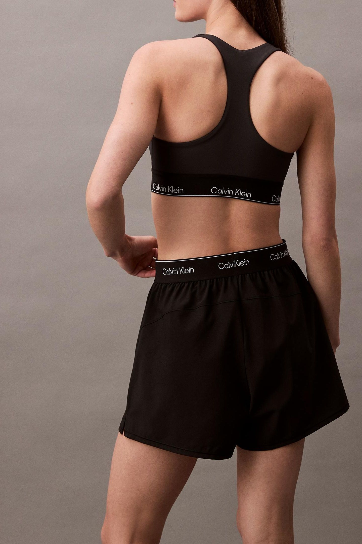 MODERN SPORT BRA MED SUPPORT BLACK 4