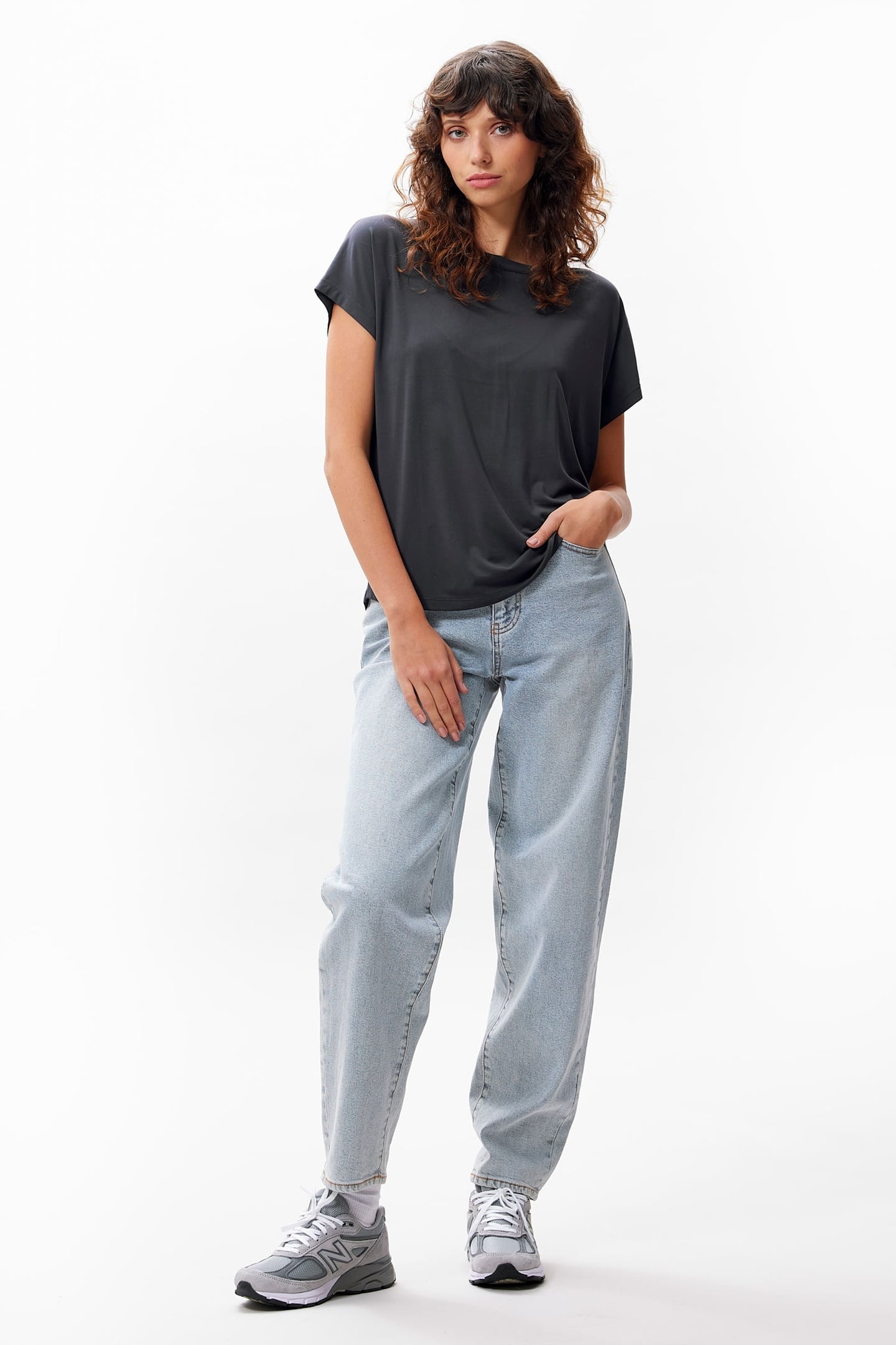 TSHIRT WITH OPEN BACK DETAIL DARK GREY 1