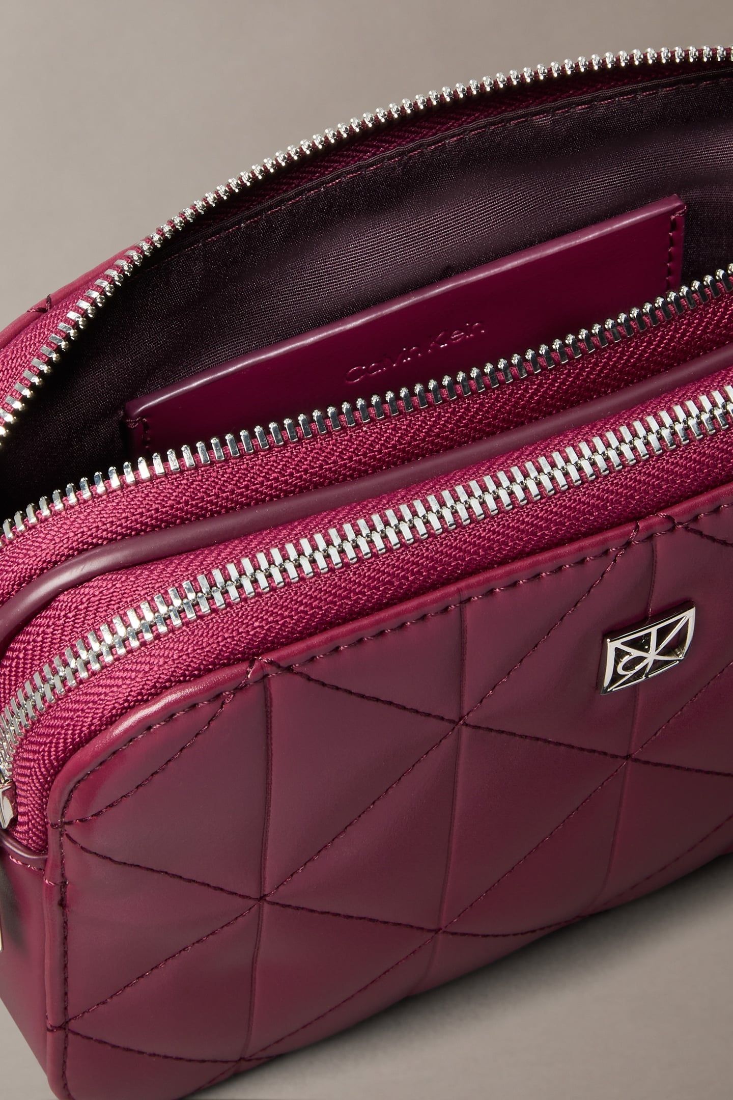 QUILTED CAMERA BAG ALLURING PINK 4