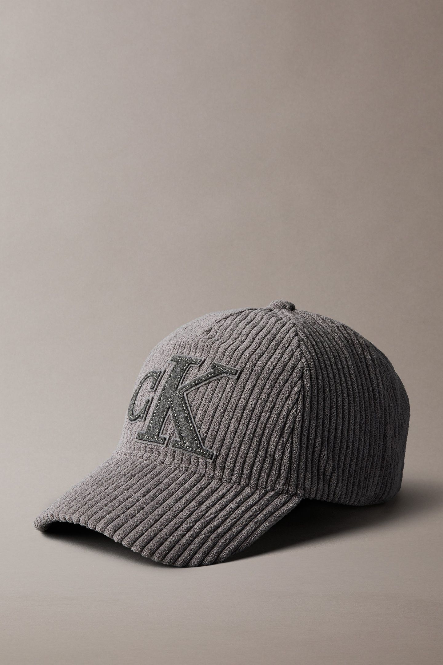 FELT MONOGRAM PATCH CAP CHARCOAL GRAY 2