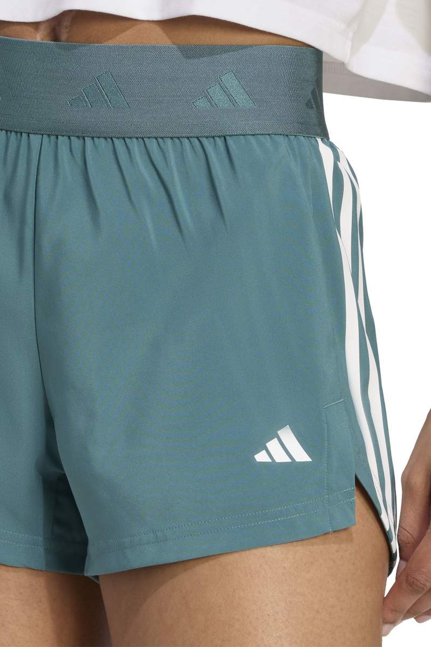 PERFORMANCE HYPERGLAM WOVEN SHORTS PRELOVED TEAL 5