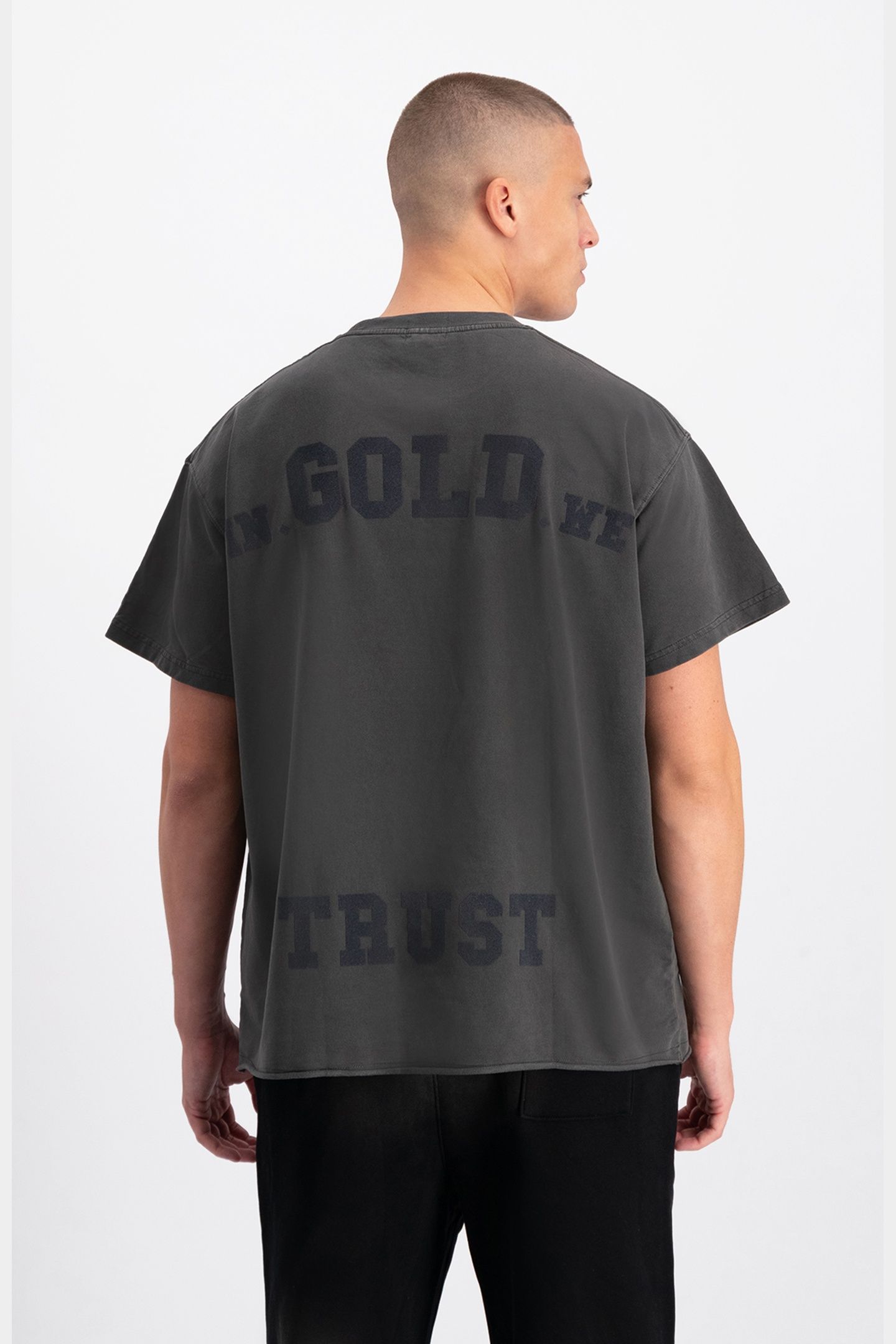 THE STRICT T-SHIRT BLACK 2