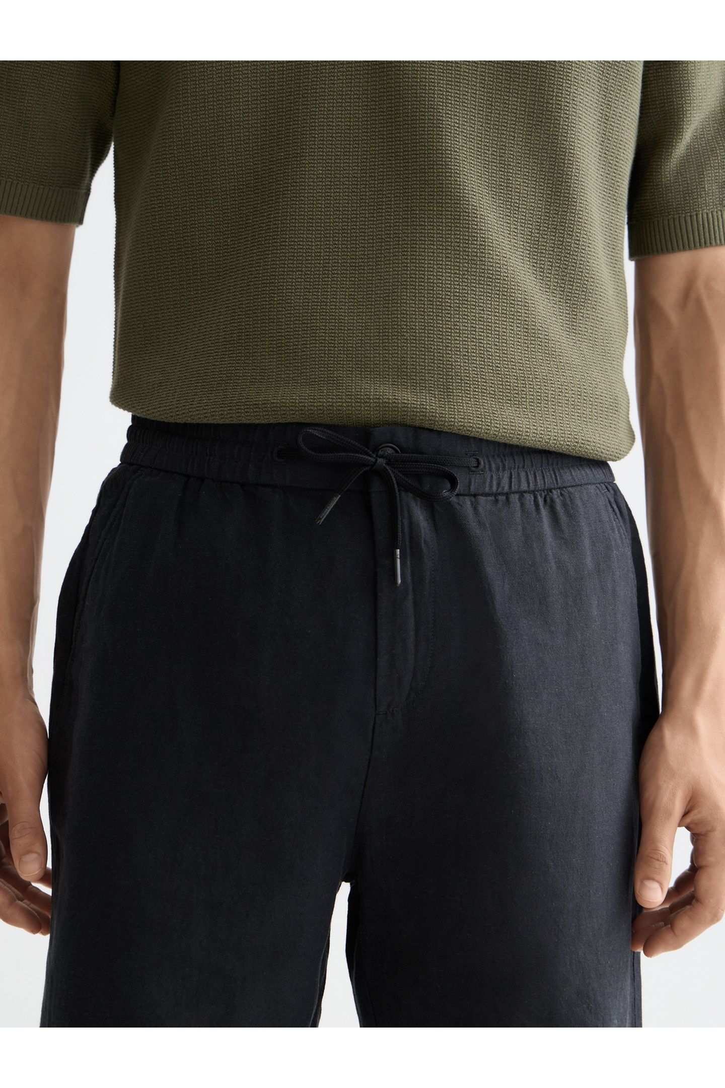 FAVE - COTTON-LINEN TWILL BERMUDA SHORT BLACK 6