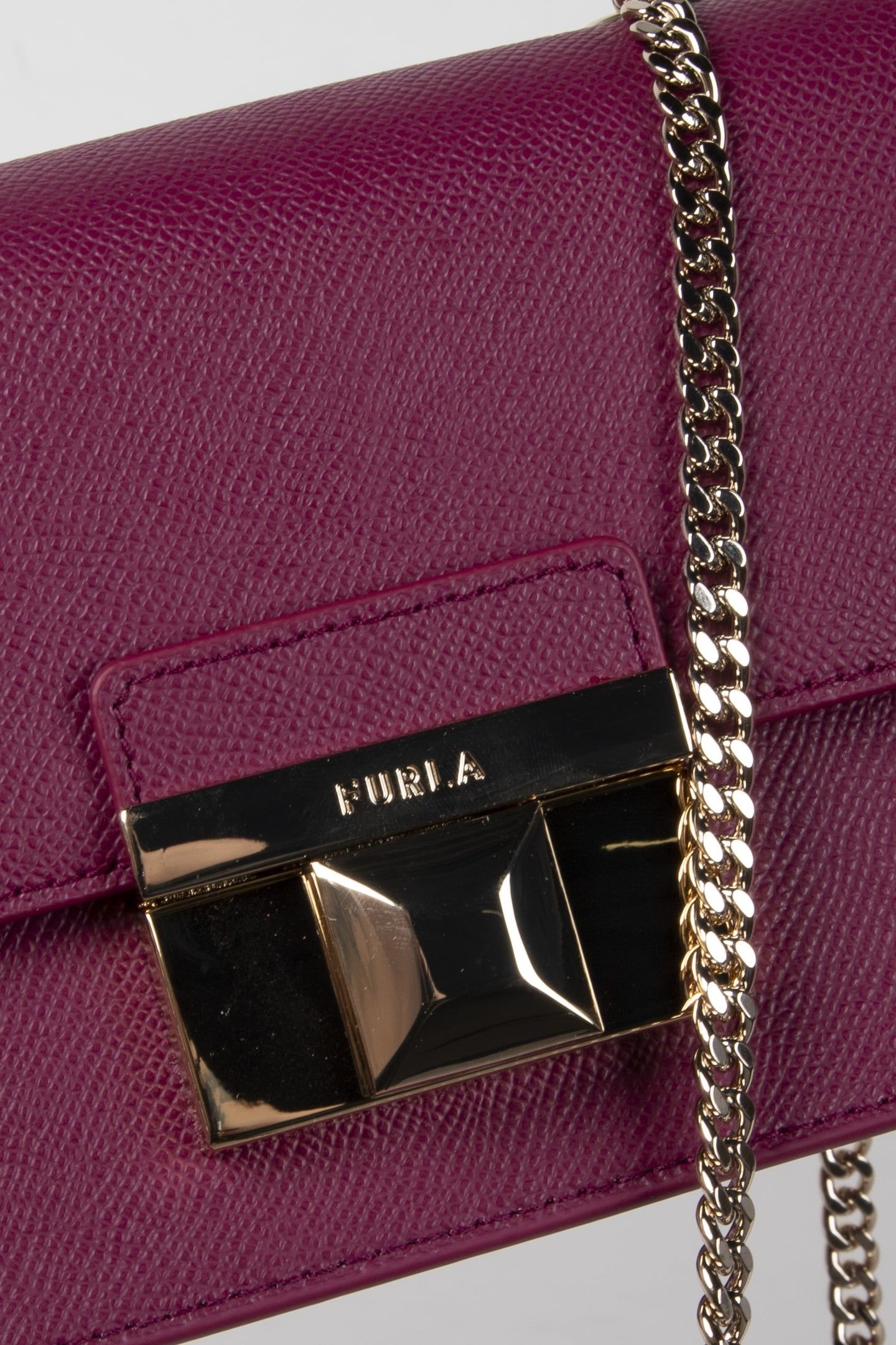 VENERE SMALL CROSSBODY RASPBERRY 4