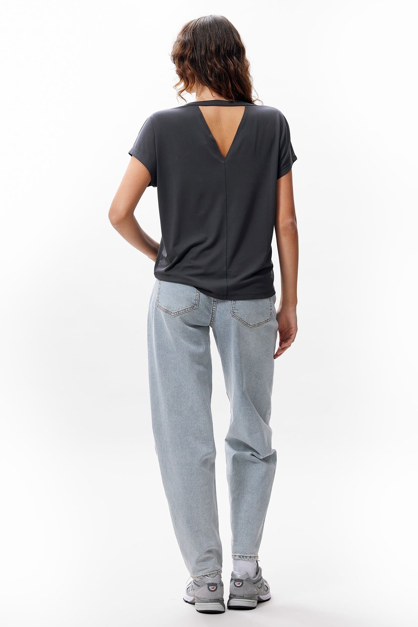 TSHIRT WITH OPEN BACK DETAIL DARK GREY 2