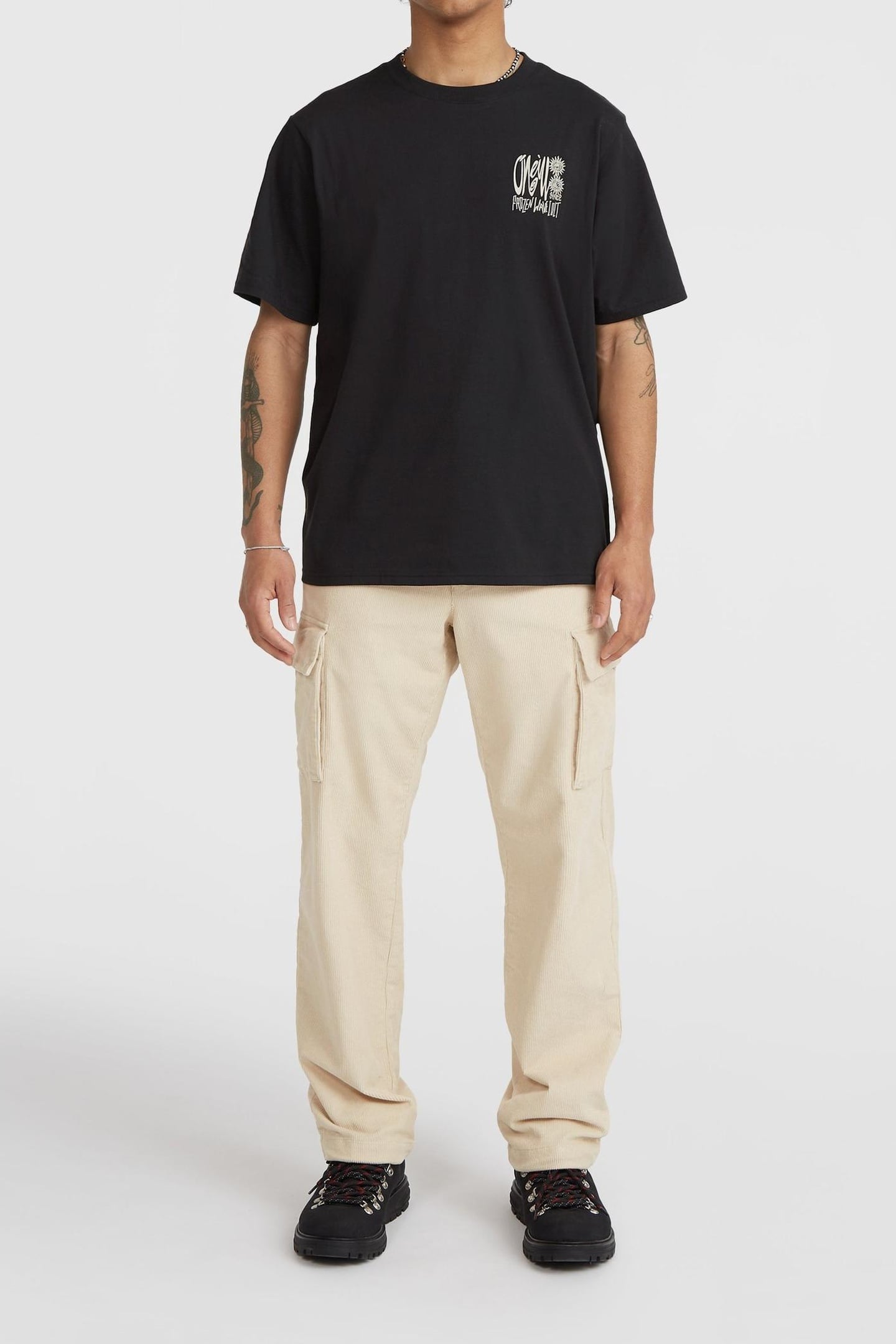 SURF HEROES GRAPHIC T-SHIRT BLACK OUT 1