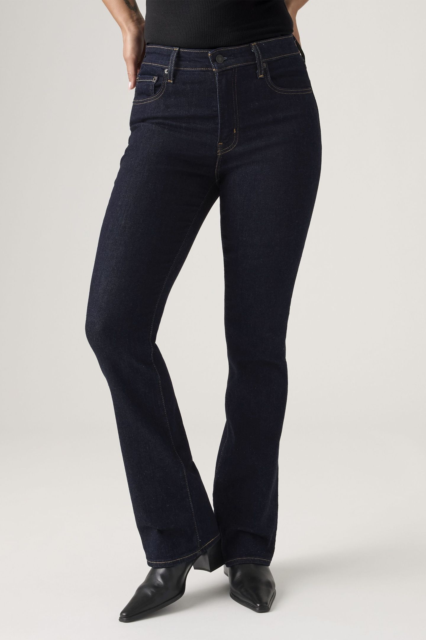 725 HIGH RISE BOOTCUT JEANS 2