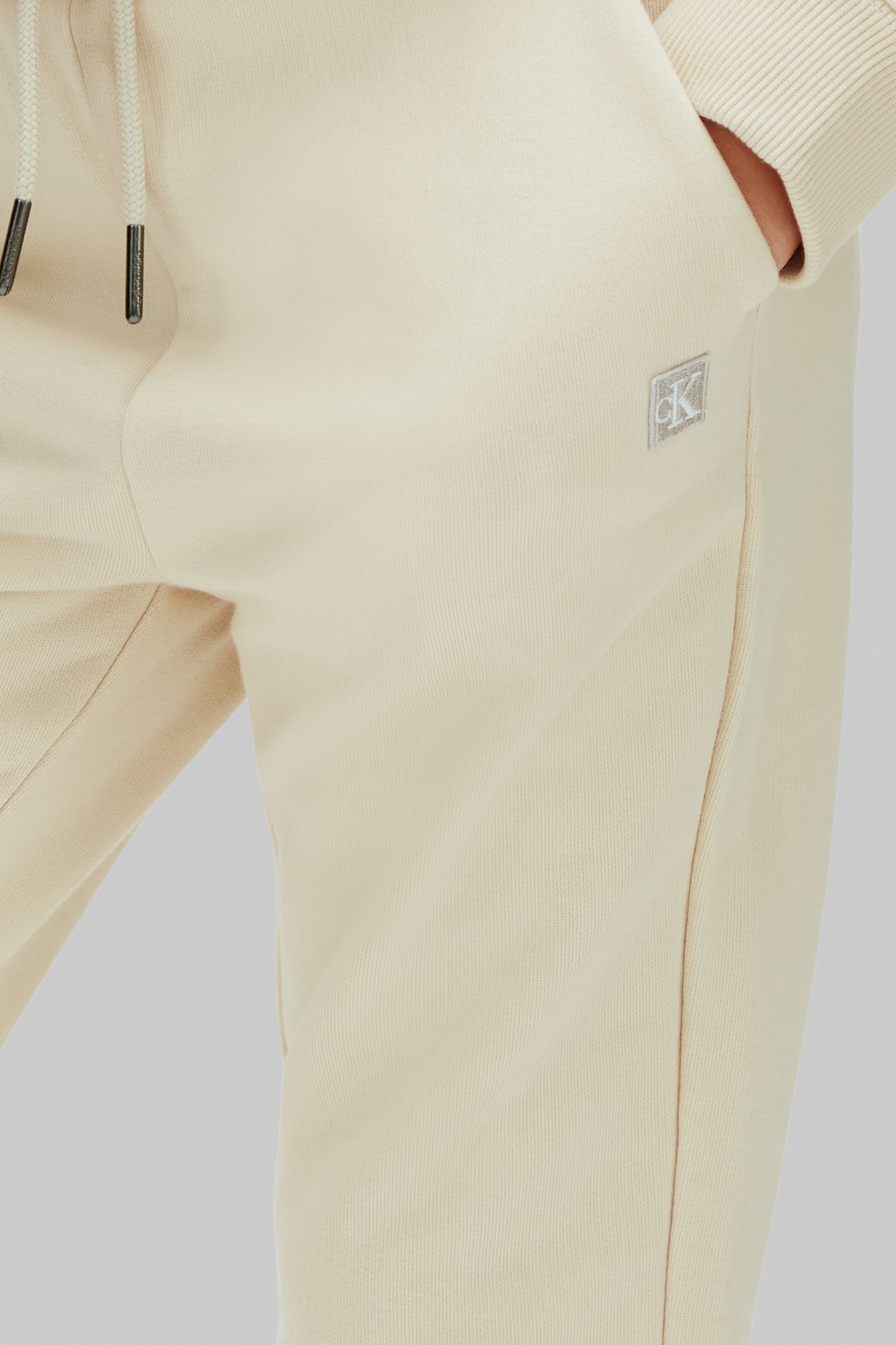 UNISEX MINI BADGE SWEATPANTS OATMEAL 5