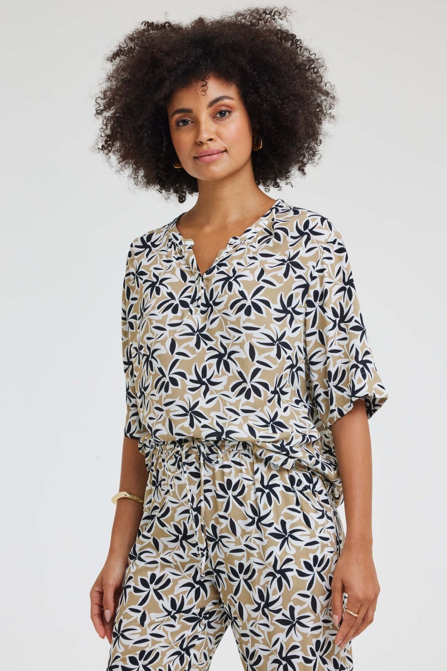 BLOUSE VAYA SAND SHADE PRINT 1