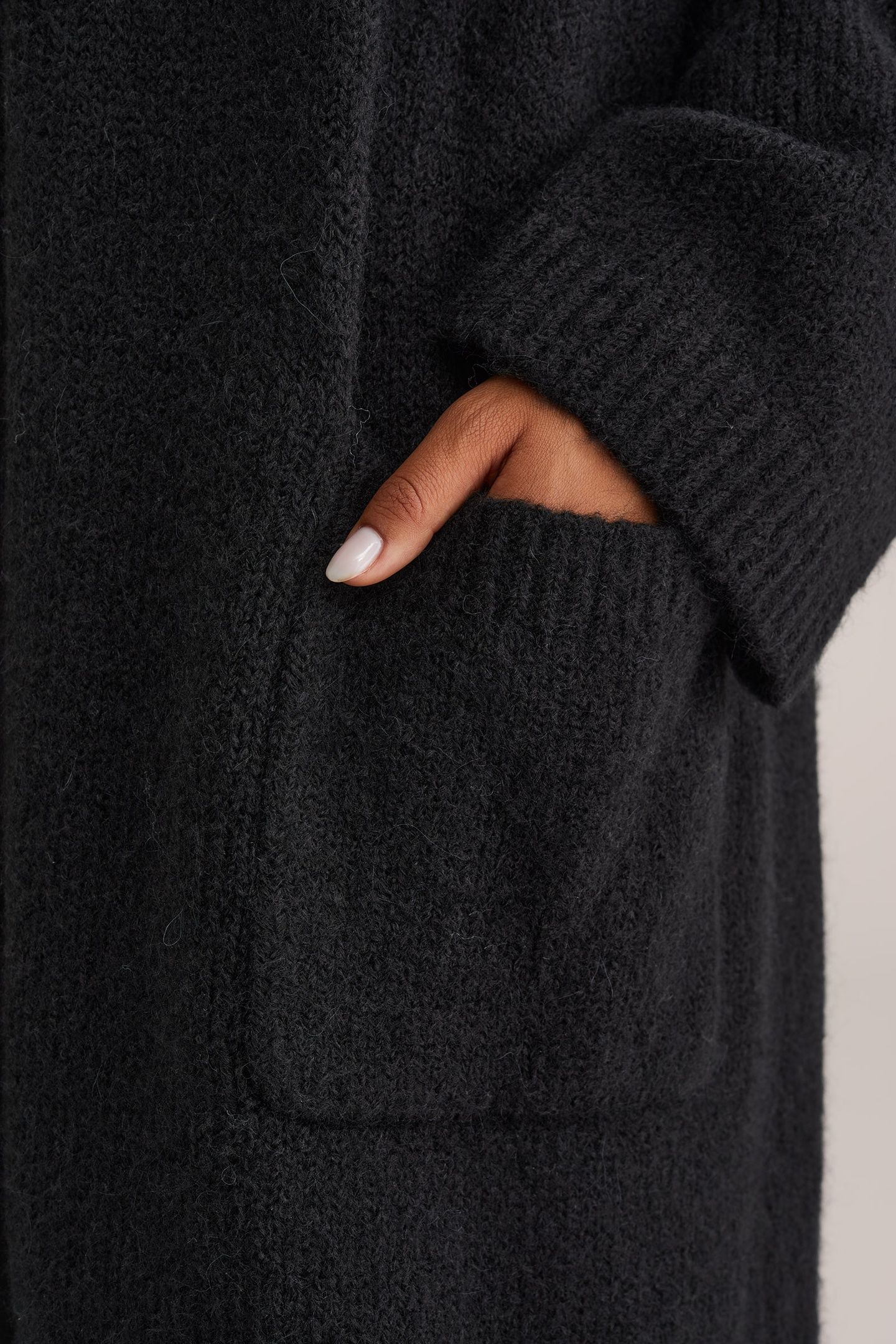 KNITTED CARDIGAN BLACK 5