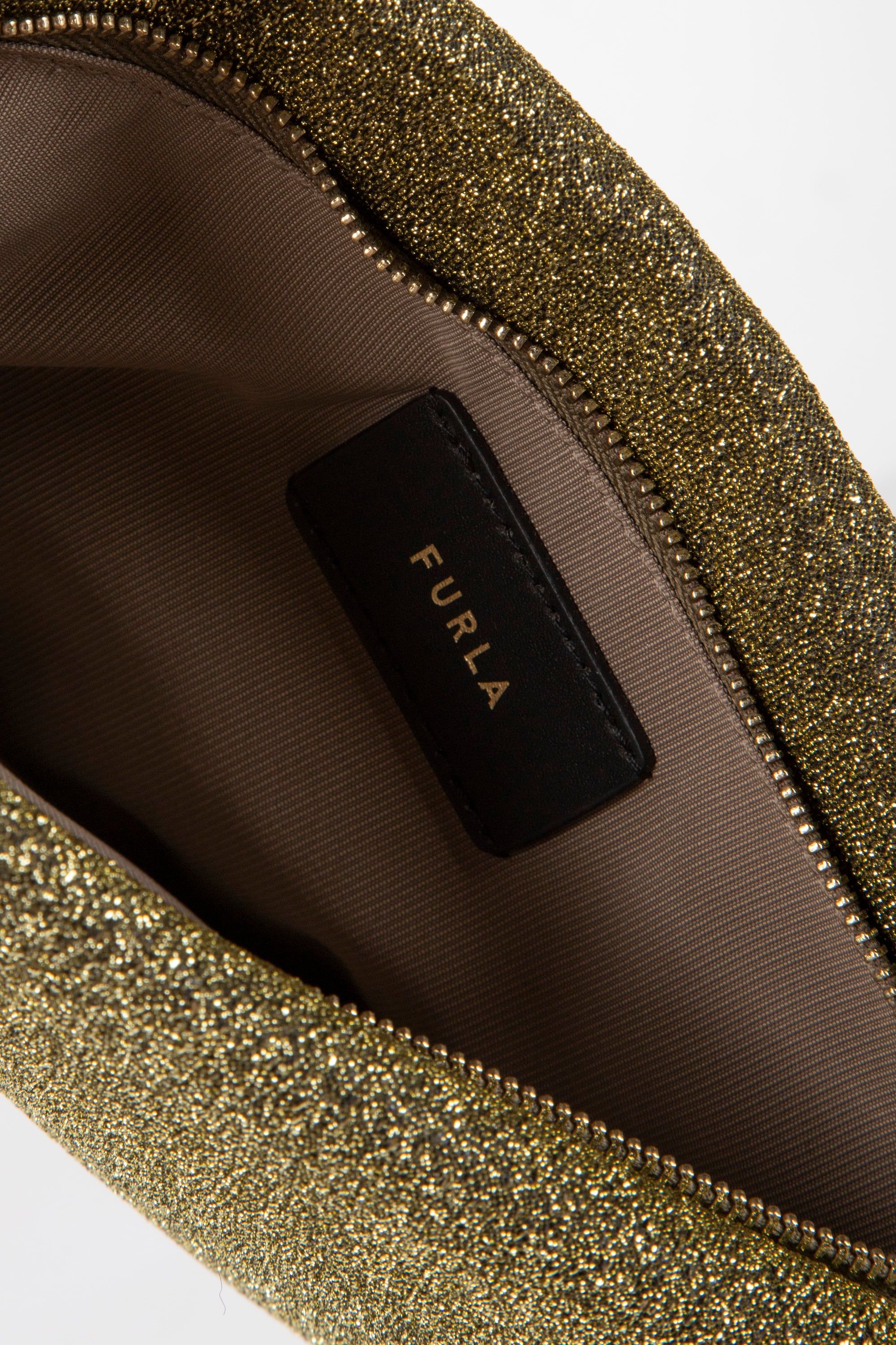 CLASSIC XL POCHETTE COLOR GOLD 6