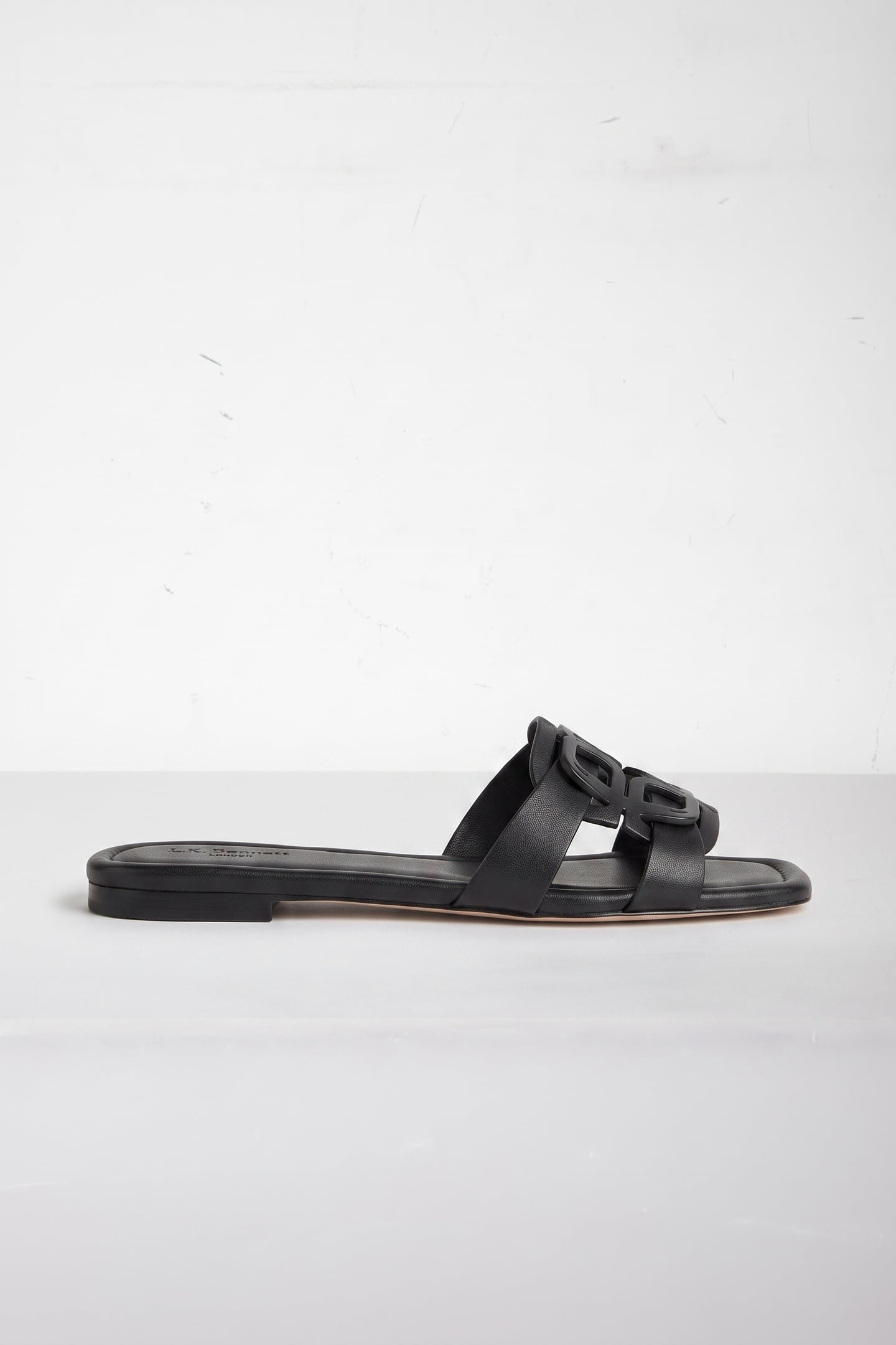 CASPER MOTIF SANDAL BLACK 1