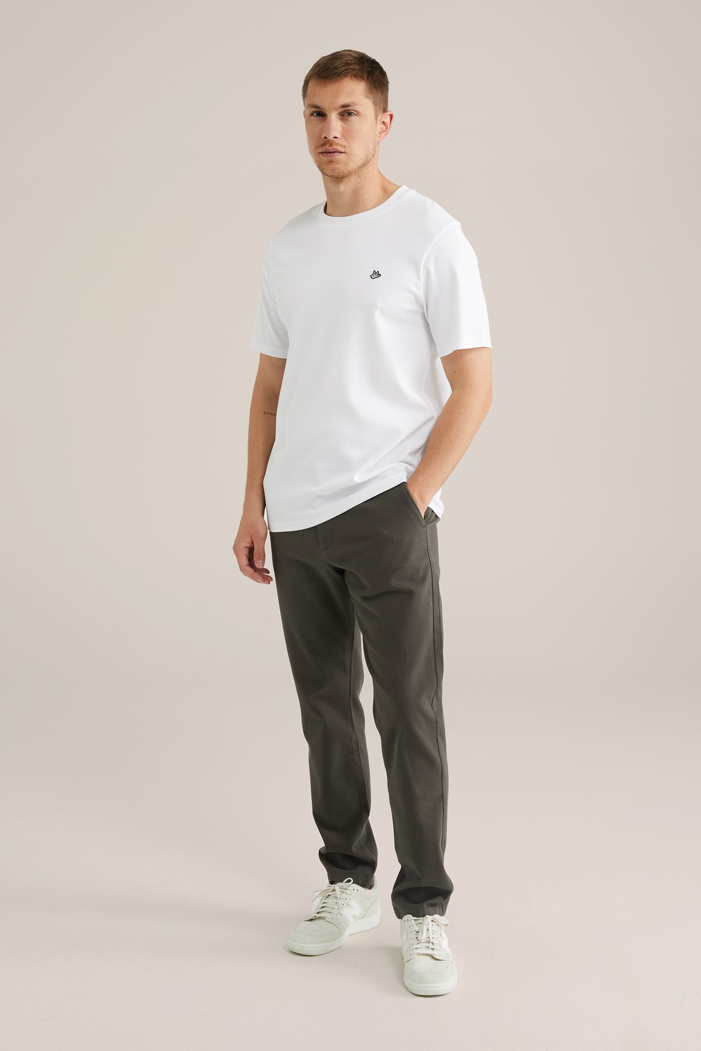 CHINO GREYISH GREEN 1