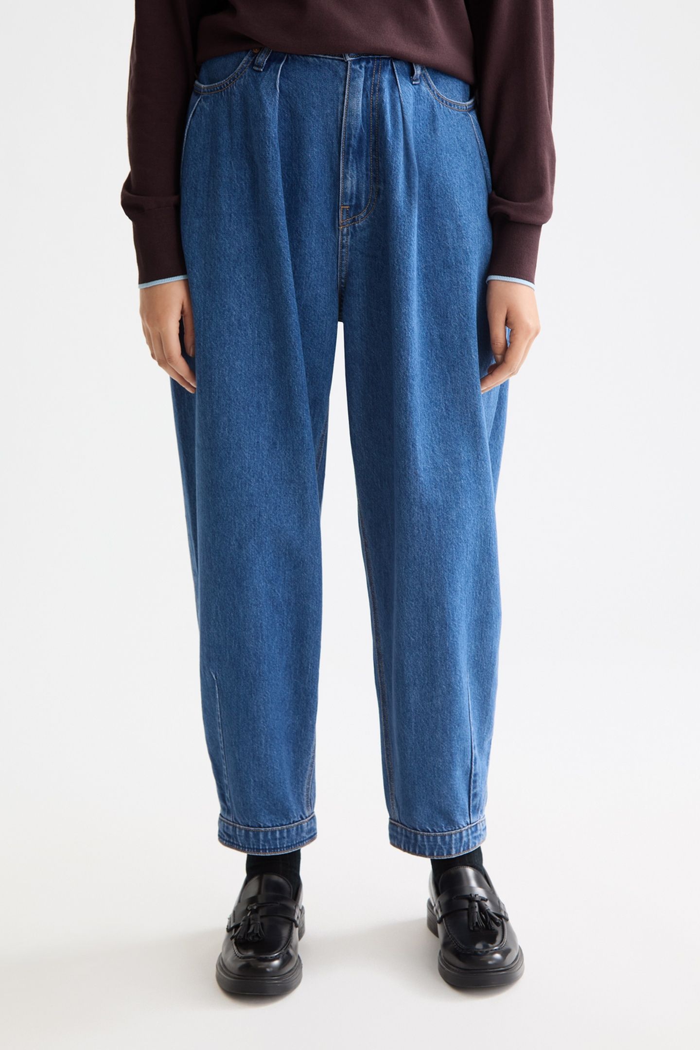 THE FLUX LOOSE TAPERED JEANS — OFF DUTY 2