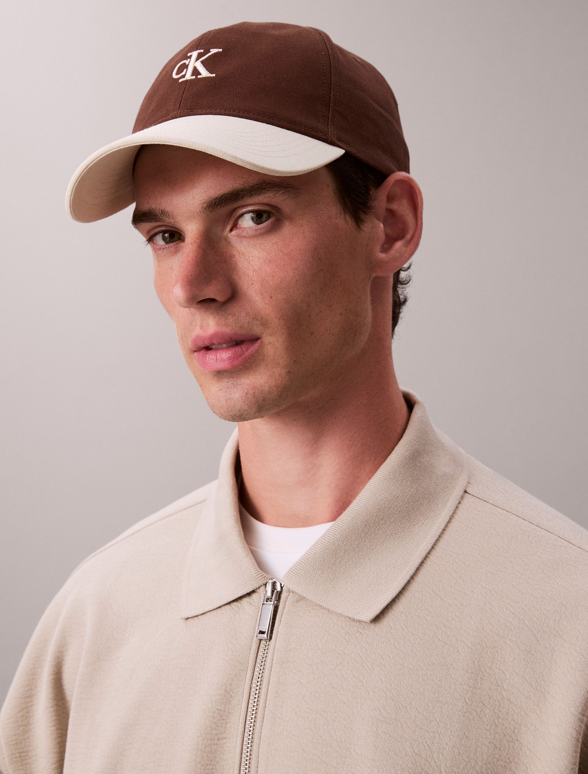 MONOGRAM EMB COLORBLOCK CAP CHOCOLATE MARTINI 1