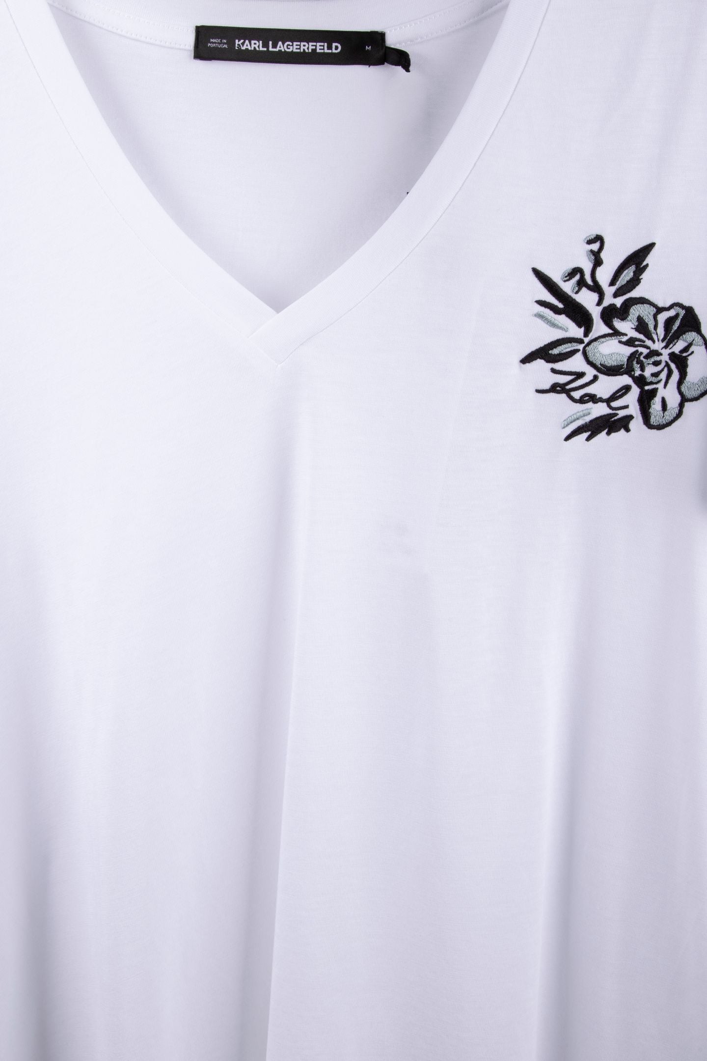 ORCHID V-NECK T-SHIRT WHITE 4