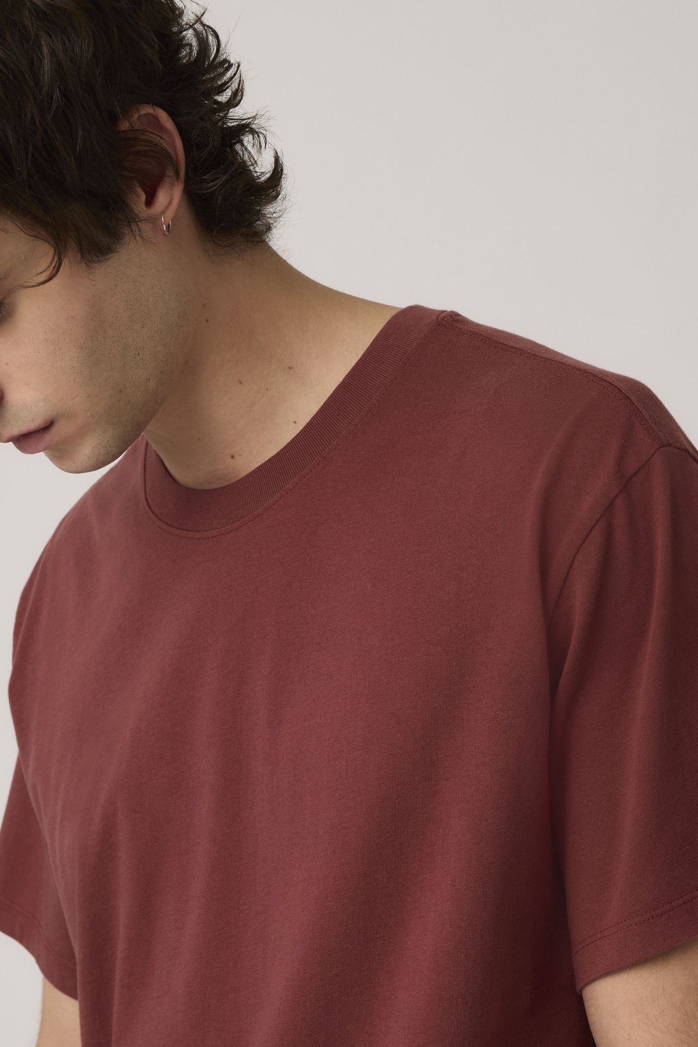 ESSENTIAL TEE 3