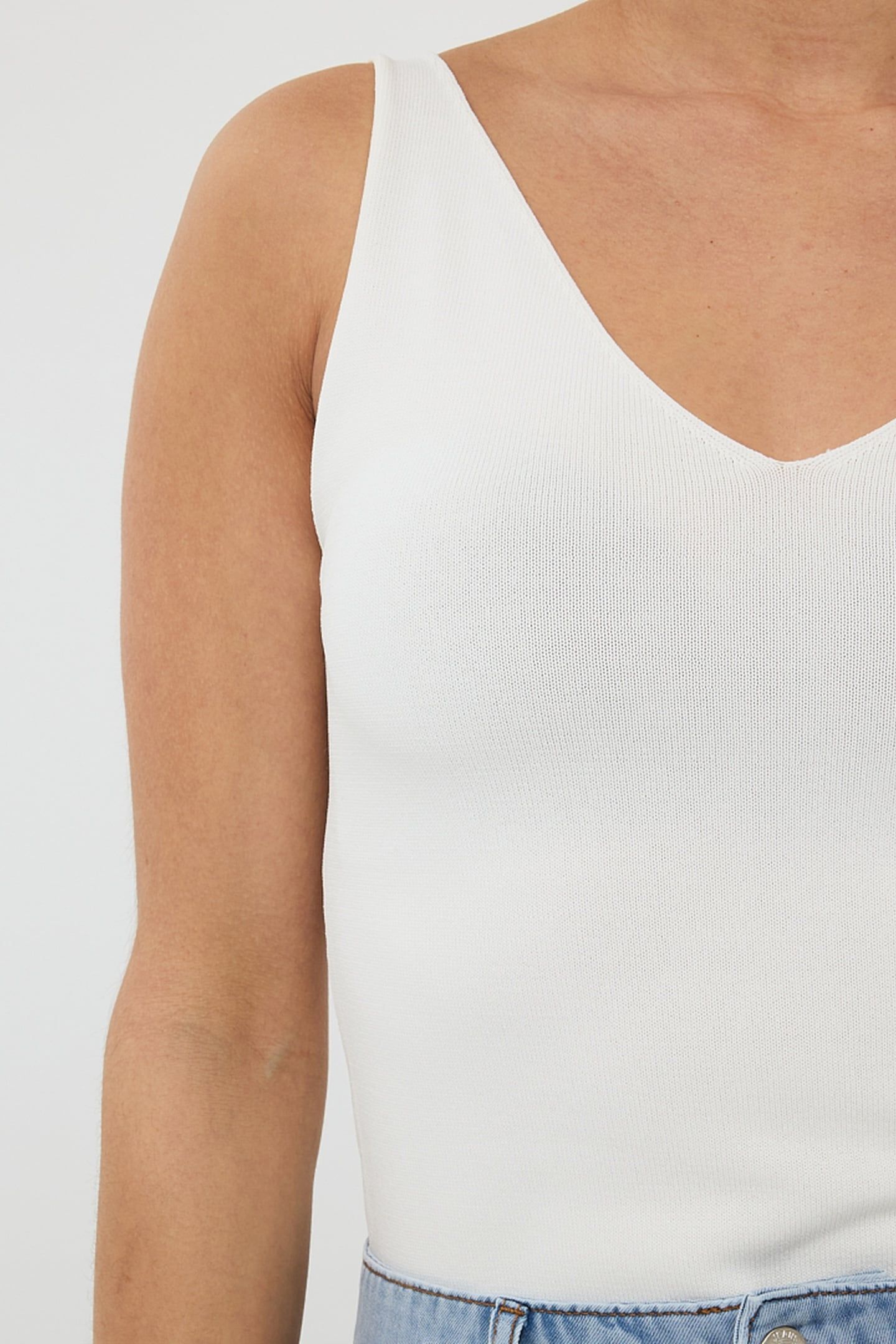 TOP SINGLET OFF WHITE 6