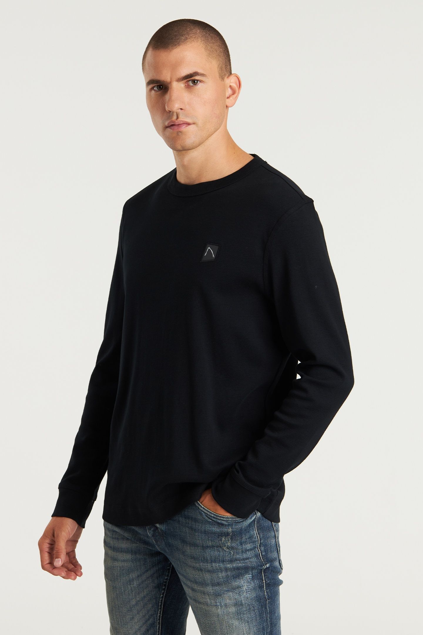 HELY T-SHIRT LONG SLEEVE BLACK 2