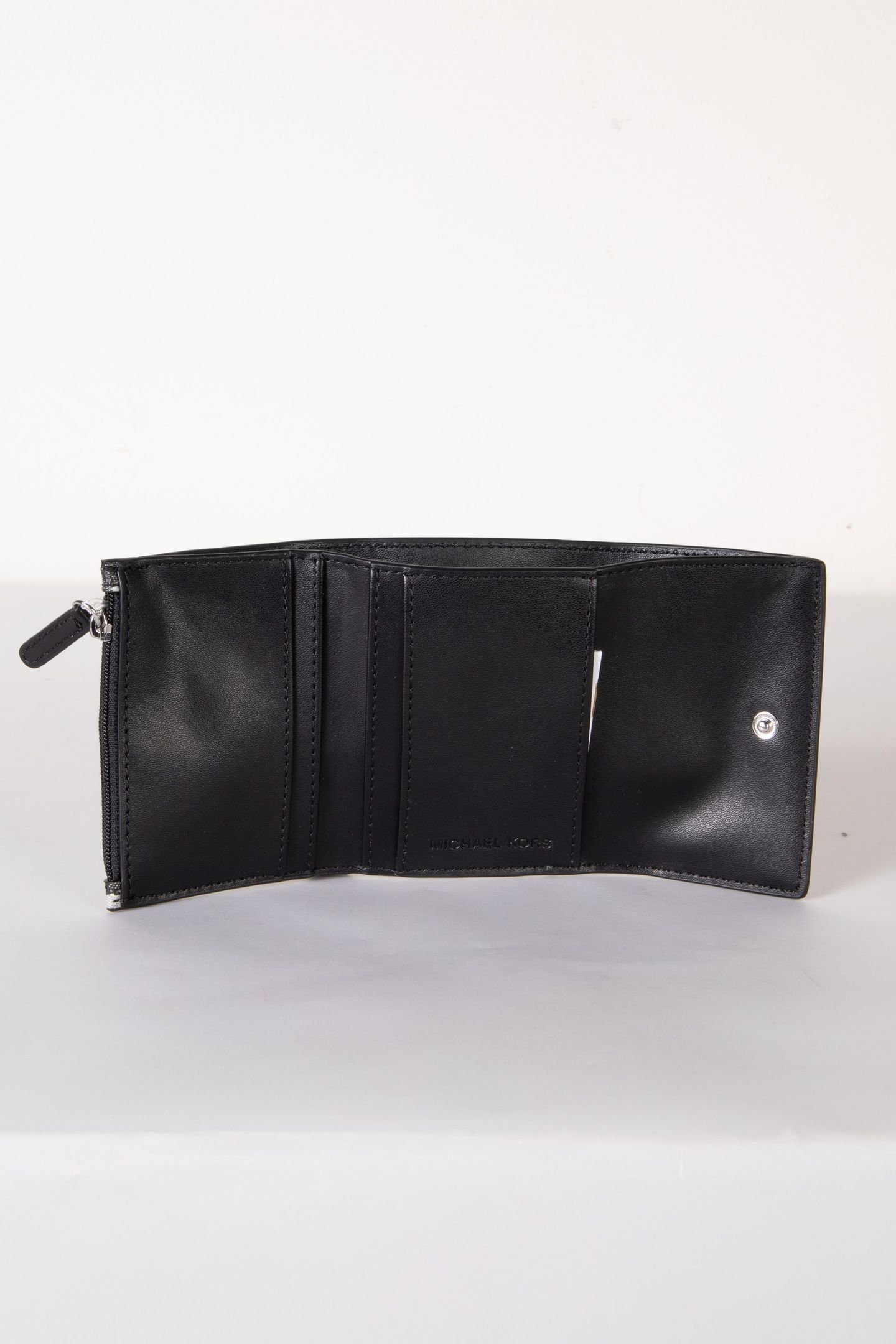 EXTRA-SMALL TRIFOLD BLACK 2
