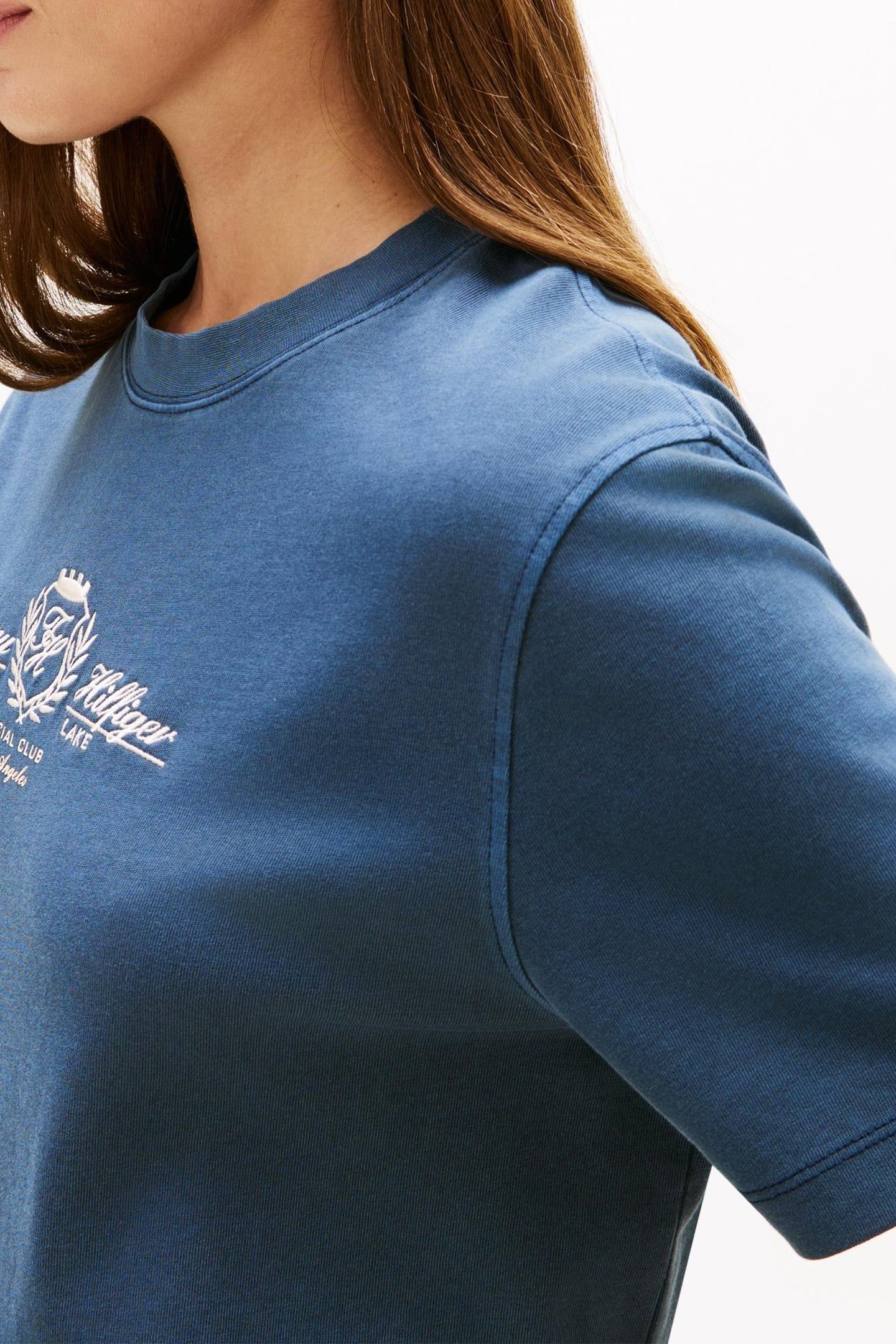 VARSITY CREST MODERN T-SHIRT DARK NIGHT NAVY 5