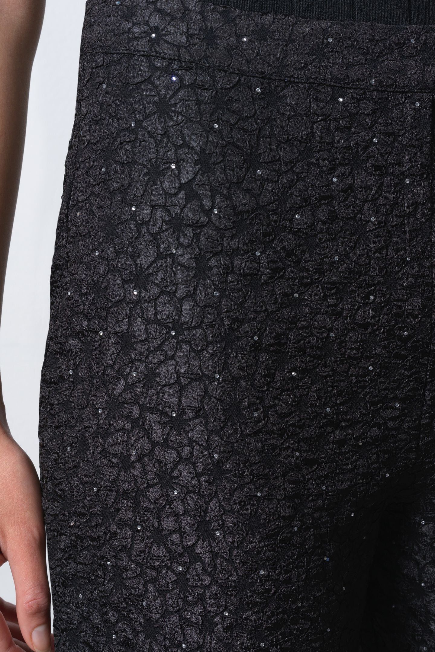 YELENA JACQUARD FLARED TROUSER BLACK 3