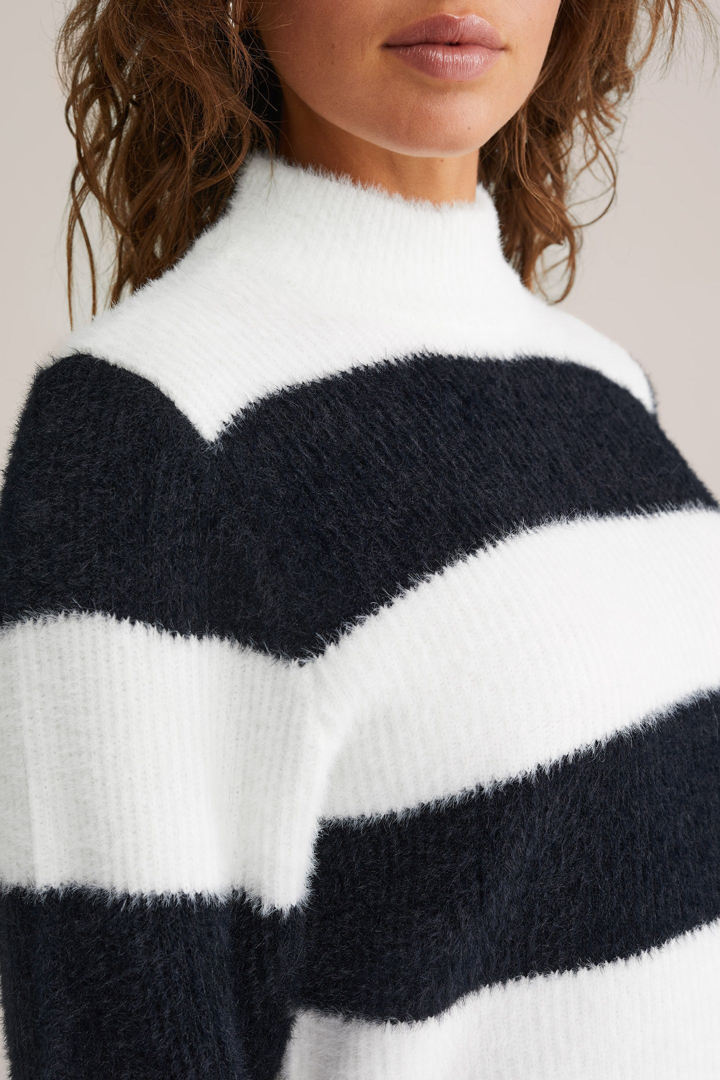 KNITTED PULLOVER BLACK 5