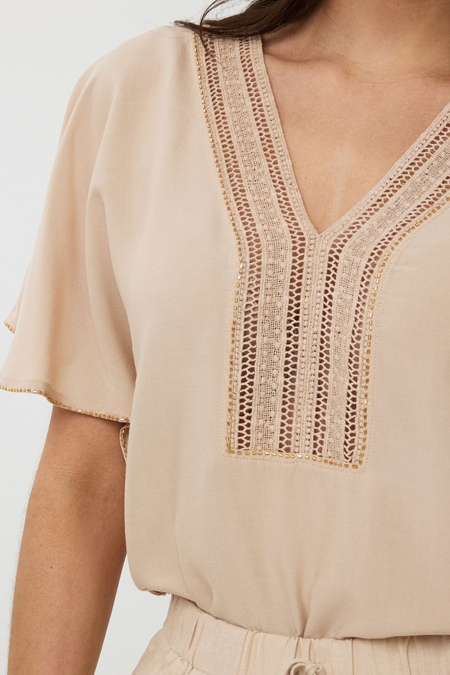 BLOUSE EMBELLISHED SAND 7