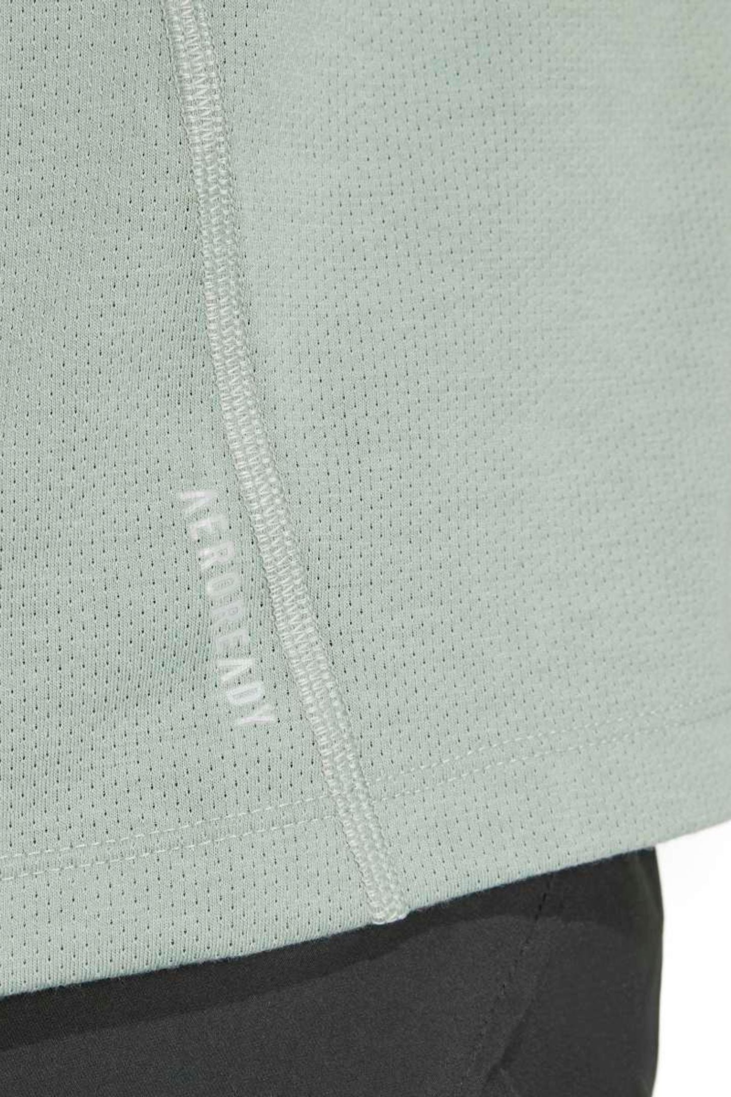 UNISEX PERFORMANCE OWN THE RUN 3 STRIPES T-SHIRT SILVER GREE 4