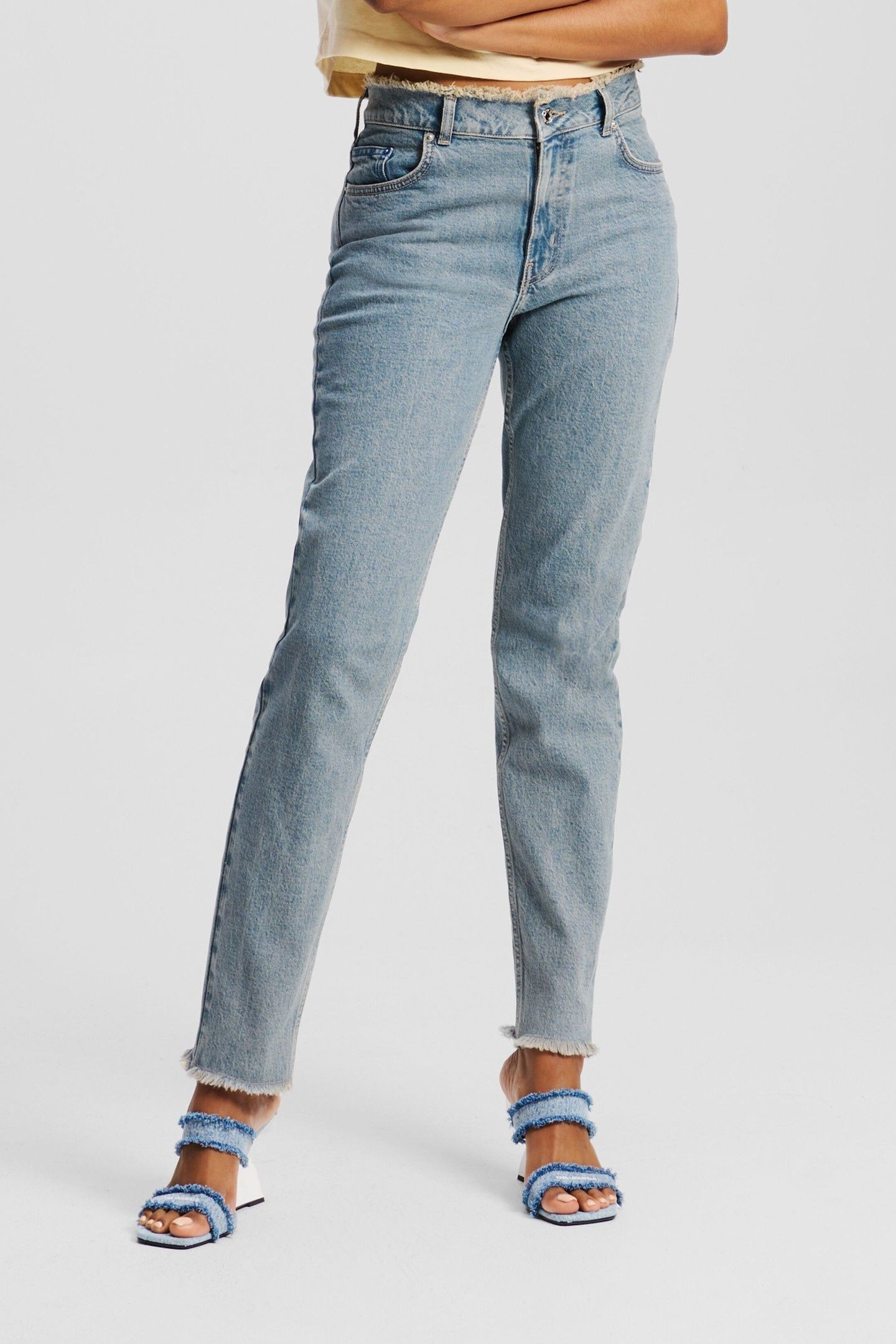 MOM DENIM TINTED WASHED MID BLUE 1