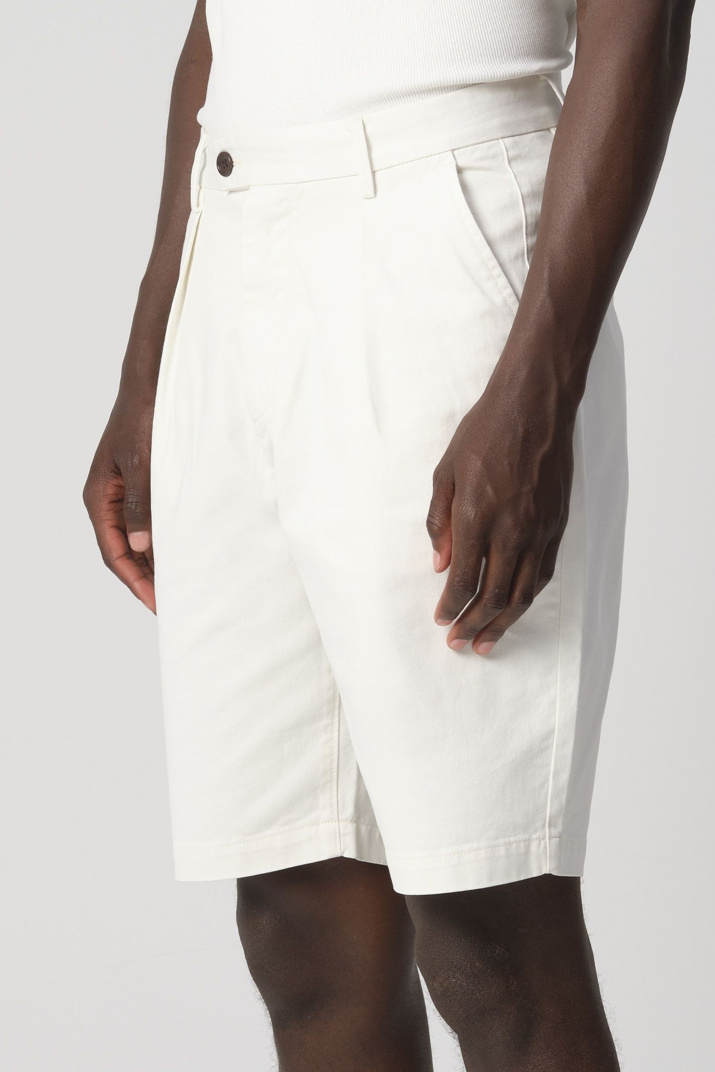 RAHEEL SHORT WHITE 3