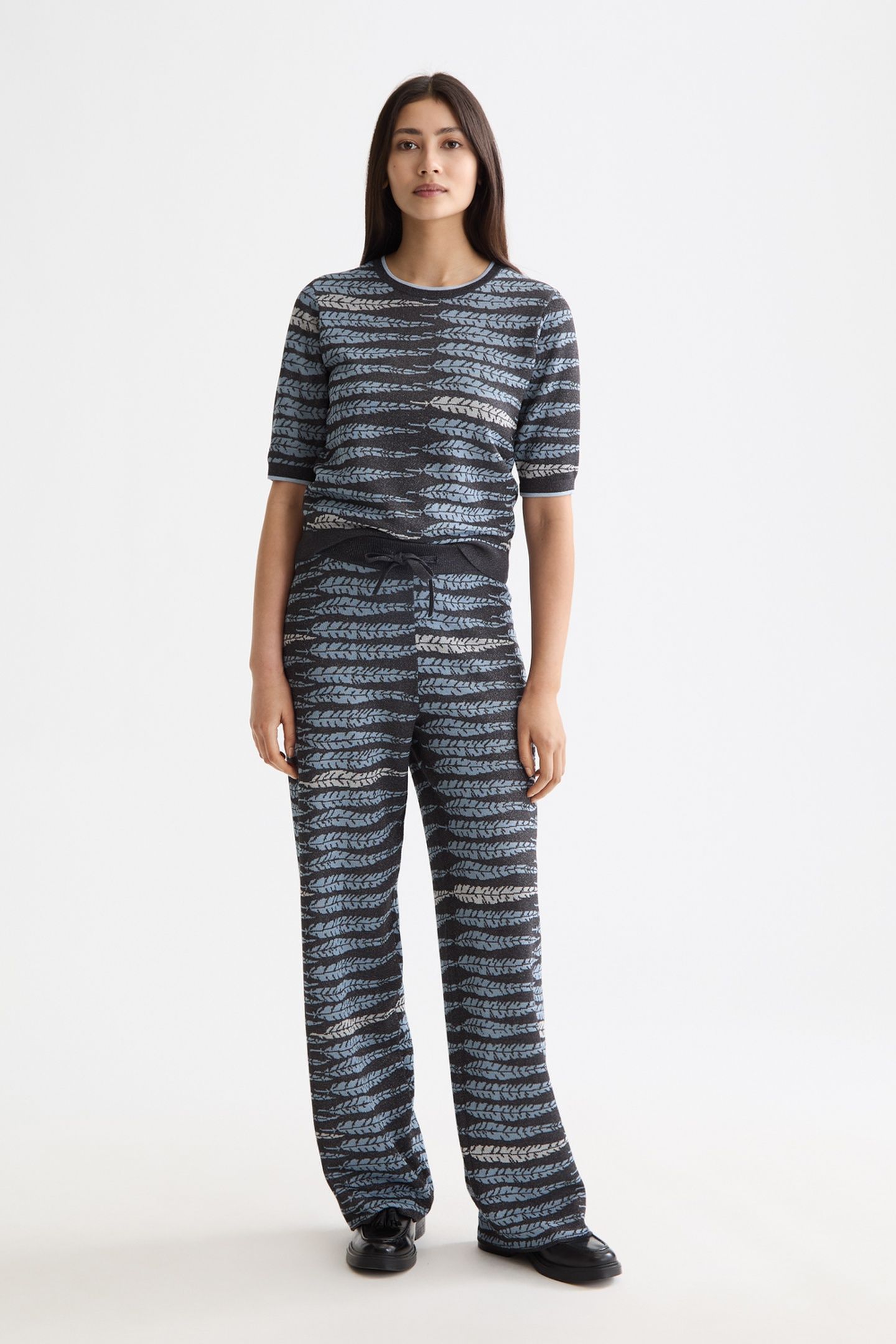 LUREX JACQUARD KNITTED TEE CHARCOAL ART 2