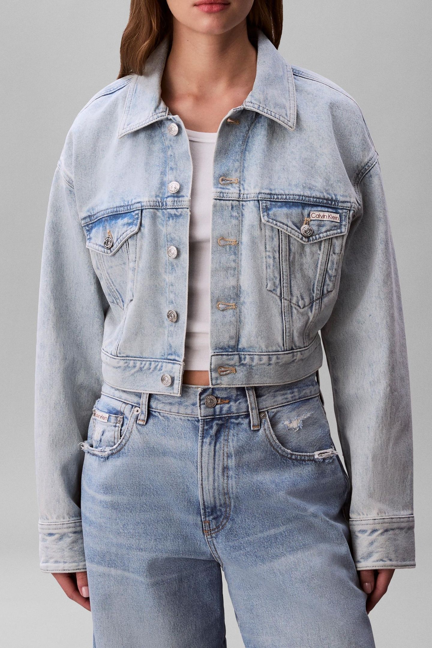 DENIM CROPPED TRUCKER JACKET BLEACHED BLUE 2